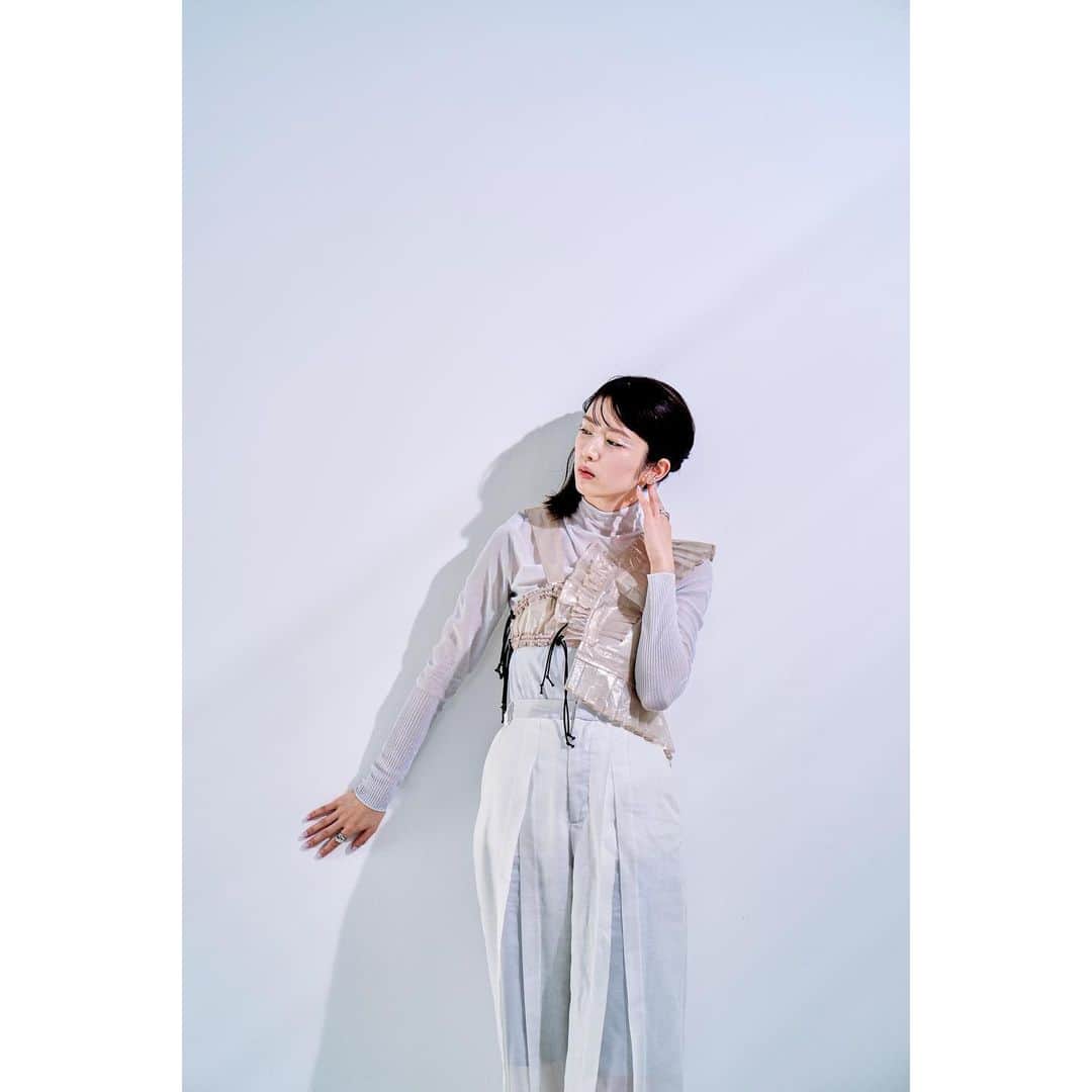 樋口柚子さんのインスタグラム写真 - (樋口柚子Instagram)「🤍 Photographer: @masaoinomata  Make up: @megumi_nakamura.hm  styling: @satomii__kageyamaa  #作品撮り」7月10日 13時10分 - higuchi_yuzu_official