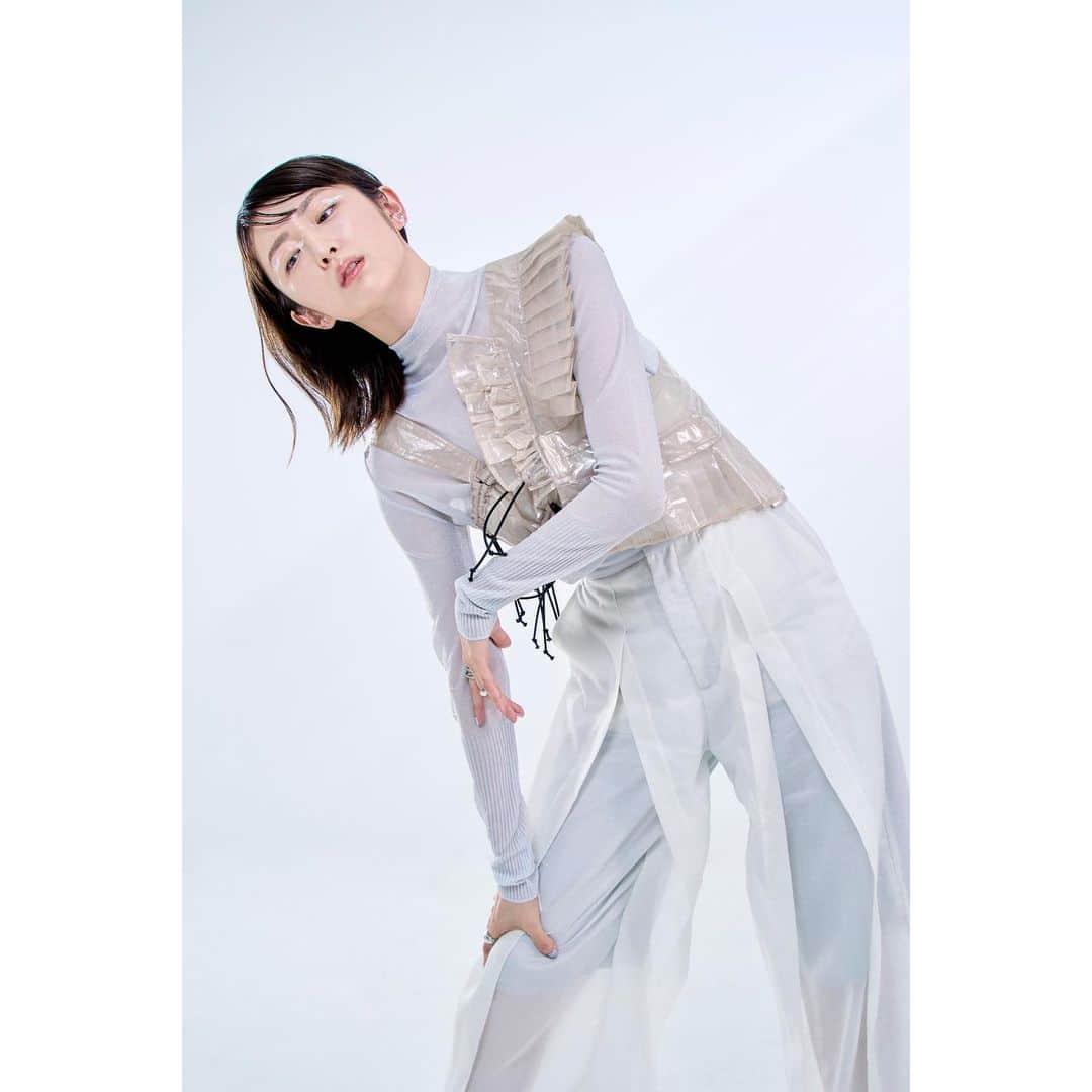 樋口柚子さんのインスタグラム写真 - (樋口柚子Instagram)「🤍 Photographer: @masaoinomata  Make up: @megumi_nakamura.hm  styling: @satomii__kageyamaa  #作品撮り」7月10日 13時10分 - higuchi_yuzu_official