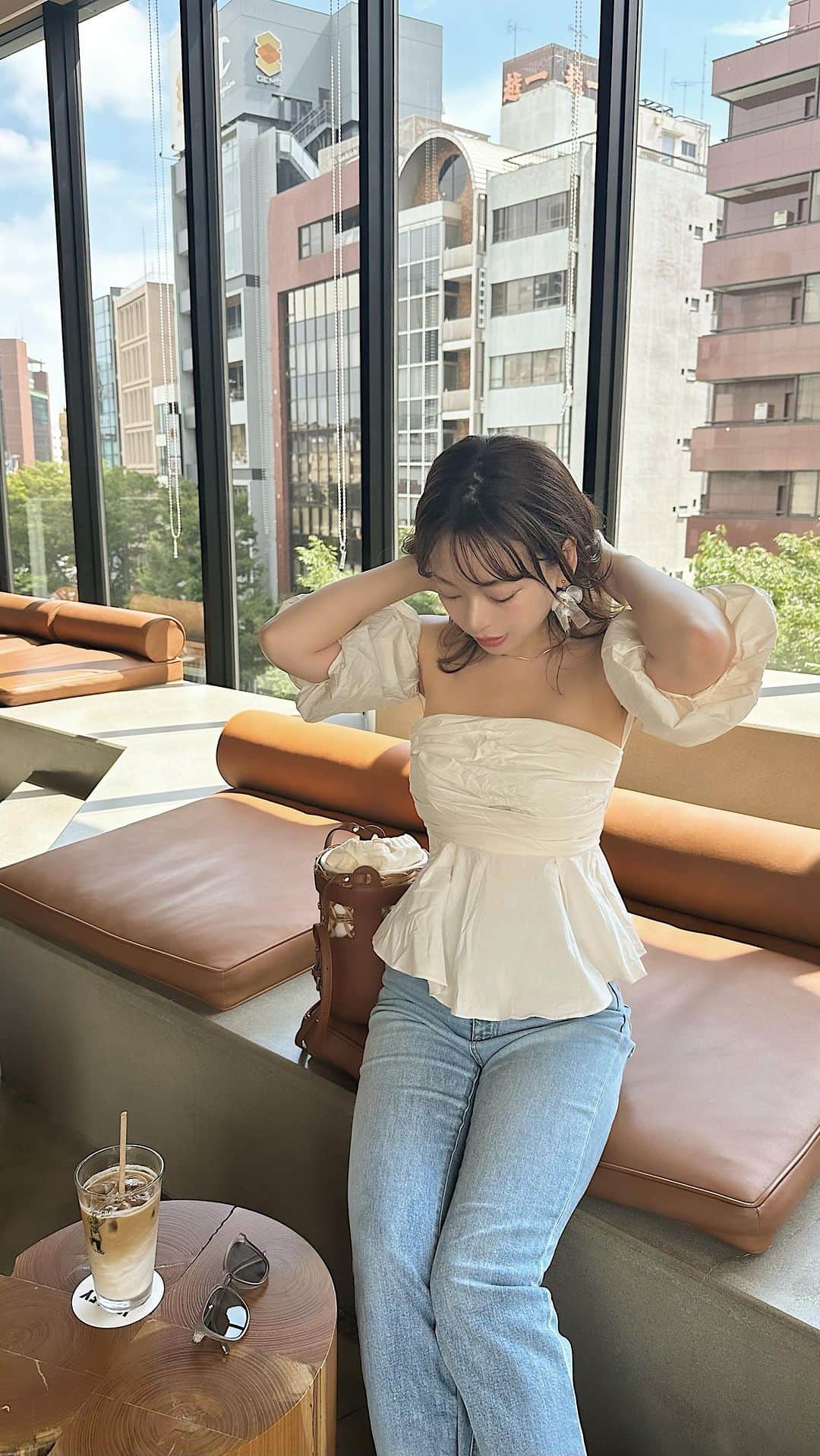 Yuuki mimuraのインスタグラム：「🍈🍈🍈  @melonsoda__official  様よりいただいた かわいいブラウス🍹🫧  たくさん着ちゃおっと🤍💫  . #fashion#reels  #melonesoda  #wear#instafashion  #ootd #shibuya #miyashitapark」