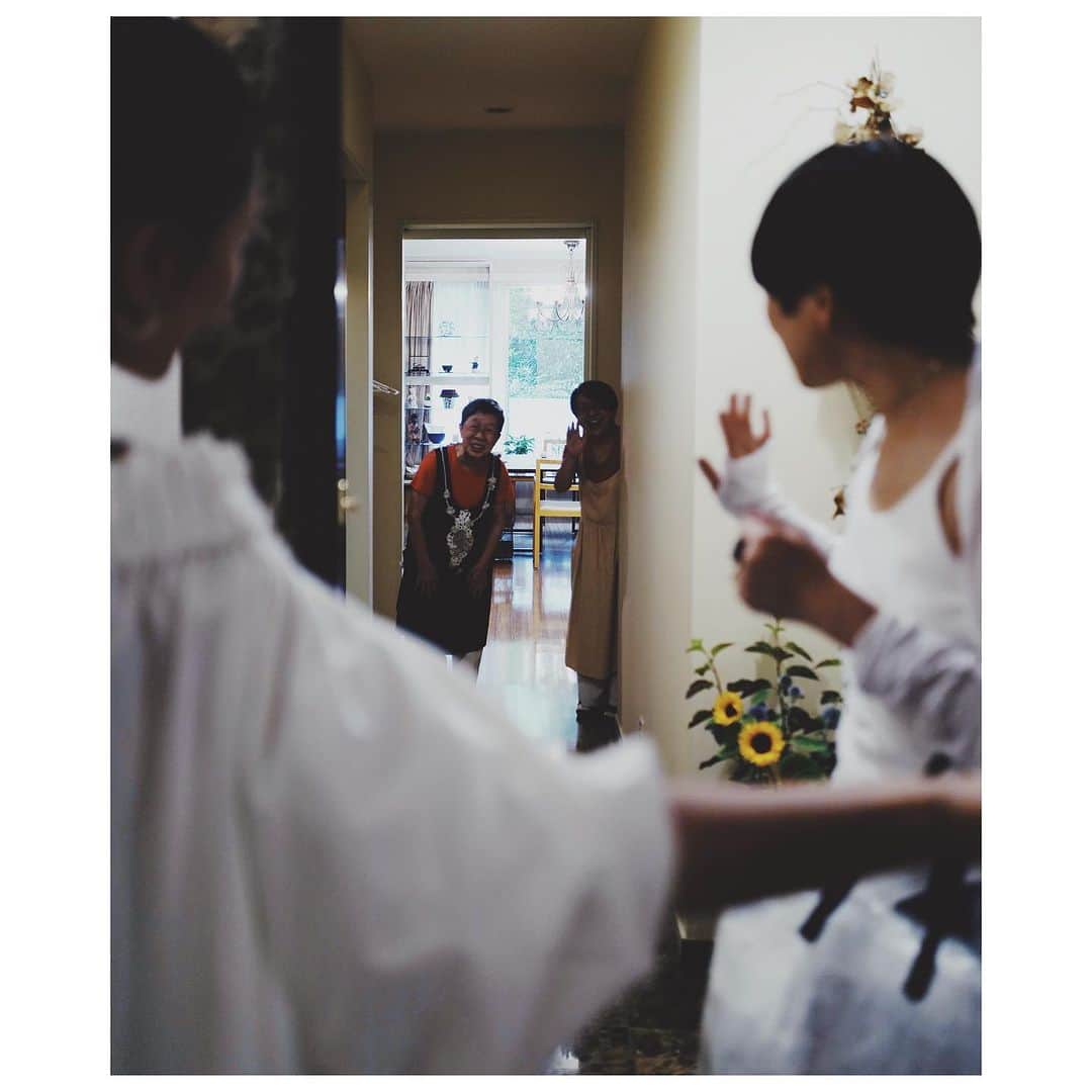 JUNNAのインスタグラム：「青山、小原流会館ビル地下のいつも行列の 台湾家庭料理「ふーみん」  @fumin_minamiaoyama  ふーみんママが数年前に青山のお店を引退され 1日1組お料理の提供をされているお店へ再び  @m_iiicooo たん今回もありがとう♡  季節のふーみんママのお料理をいただく幸せじかん  今宵も @blenda0305 @maki_kiriyama  と共に穏やかな時間  優しいお料理と共に流れる時に癒されました。  最後に次回のご予約をお願いして...  ごちそうさまでした🙏」