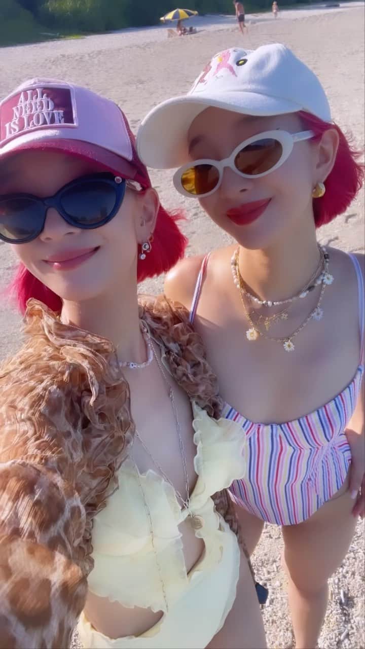AMIのインスタグラム：「AMIAYA TRIP🦋🩵🏖️ in Zamami   #AMIAYATRIP」