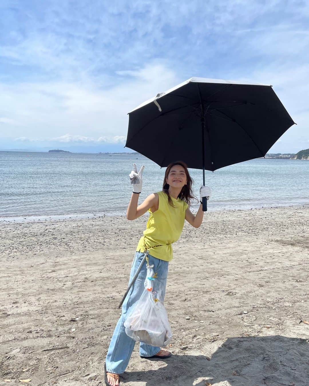 仁村紗和のインスタグラム：「猛暑ですね。 今日入ったラーメン屋さんのエアコンが壊れていて汗だくで食べました。 エアコンを壊すほどの猛暑、、、 しっかり水分を取ってアイスを食べて、健やかに過ごして下さいね〜  さぁ #真夏のシンデレラ 今夜9時から第1話の放送です！ 19時からのネプリーグもみんなで出ているので直結でお楽しみ下さいませ💁🏻‍♀️  一緒に楽しめる夏になりますように！ 宜しくお願いします！！！」