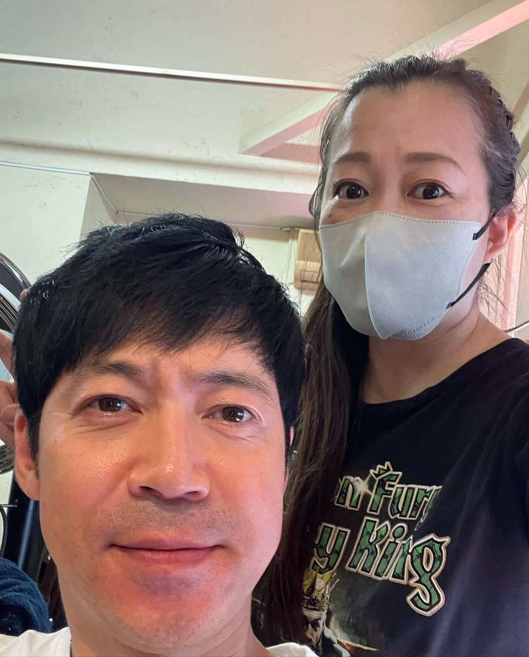 杉本知香さんのインスタグラム写真 - (杉本知香Instagram)「東さんと2006年当時の写真😆 ガラケーの画像なので粗い😅 17年あっという間（笑）  #中目黒美容室 #東貴博#東MAX」7月10日 15時16分 - sugimotoc