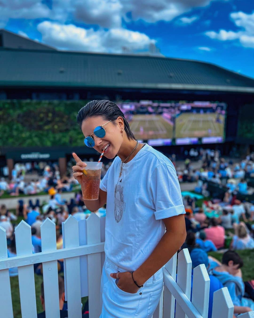 ナタリア・ザビアコのインスタグラム：「Wimbledon 🍓🌱🇬🇧  #wimbledon  #london」