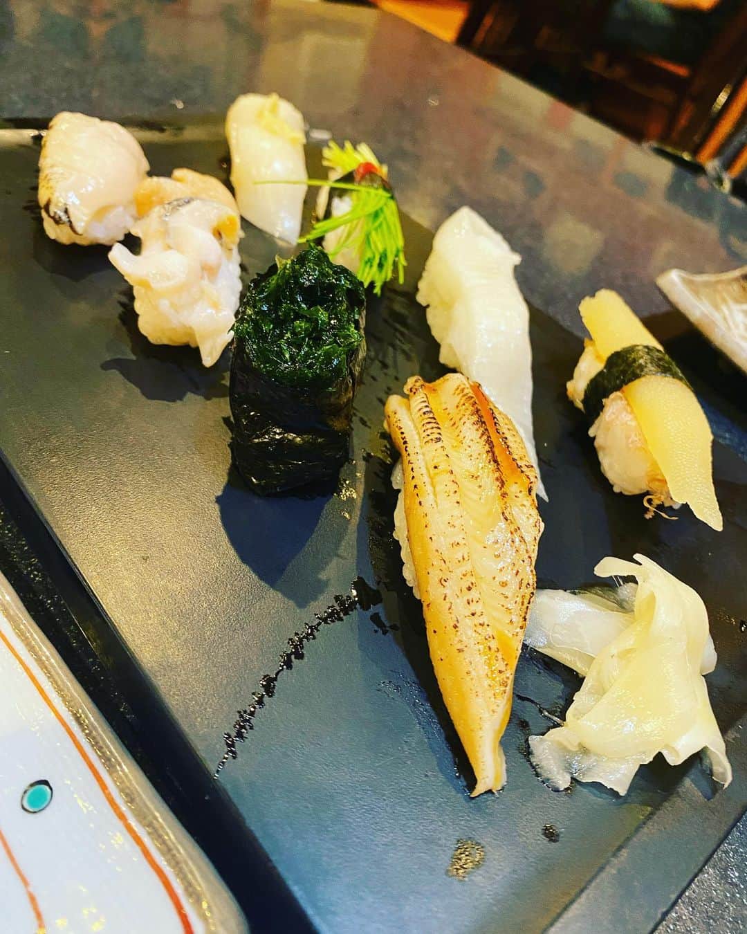 赤崎ティナ（西浦舞由美）さんのインスタグラム写真 - (赤崎ティナ（西浦舞由美）Instagram)「美味しい😋 #赤崎ティナ#寿司#sushi #beautiful#beauty#delicious #lgbt #lgbtq #dinner #tokyo」7月10日 15時57分 - tina_akazaki_official
