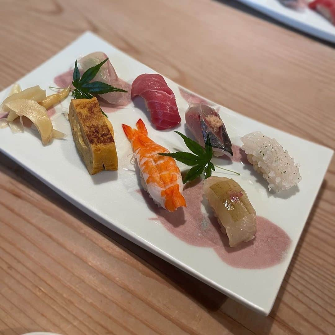 多村仁志さんのインスタグラム写真 - (多村仁志Instagram)「. 打ち合わせ🍣  #西新橋 #鮨 #sushi #先生 #ご馳走様でした」7月10日 16時19分 - hit_tamu