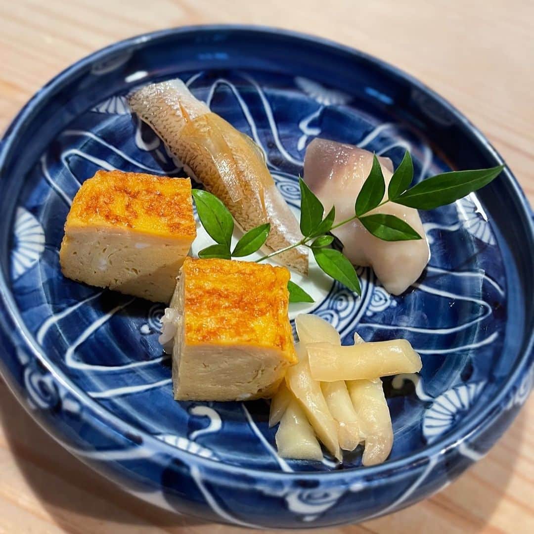 多村仁志さんのインスタグラム写真 - (多村仁志Instagram)「. 打ち合わせ🍣  #西新橋 #鮨 #sushi #先生 #ご馳走様でした」7月10日 16時19分 - hit_tamu