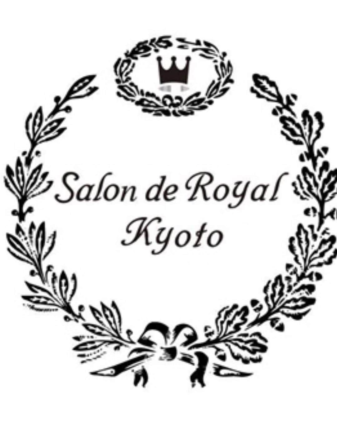 Salon de Royal Kyotoのインスタグラム：「営業時間についてのお知らせ🫖 .  皆さまこんにちは、サロンドロワイヤル京都本店です  当店からお客様に営業時間についてのお知らせがございます  【営業時間の短縮/臨時休業】 ・7/25 (火)  店内工事のため臨時休業 ・7/28（金）16:30close（L.O.15:30）  ご来店を予定されていたお客様にはご迷惑をおかけいたしますが、ご理解とご協力よろしくお願いします。  ・ ・ 皆様のご来店を心よりお待ちしております。 ・ ・ #サロンドロワイヤル京都店 #salonderoyalkyoto#サロンドロワイヤル京都本店#サロンドロワイヤル京都#サロンドロワイヤル#salonderoyal#日本#japan#京都#kyoto#京都スイーツ#京都カフェ#ボンボンショコラ#チョコレート #チョコ #ショコラ #chocolate #chocolat #chocolatier#salonderoyal#京都市役所前カフェ#三条カフェ#川床席#鴨川沿い#鴨川カフェ」