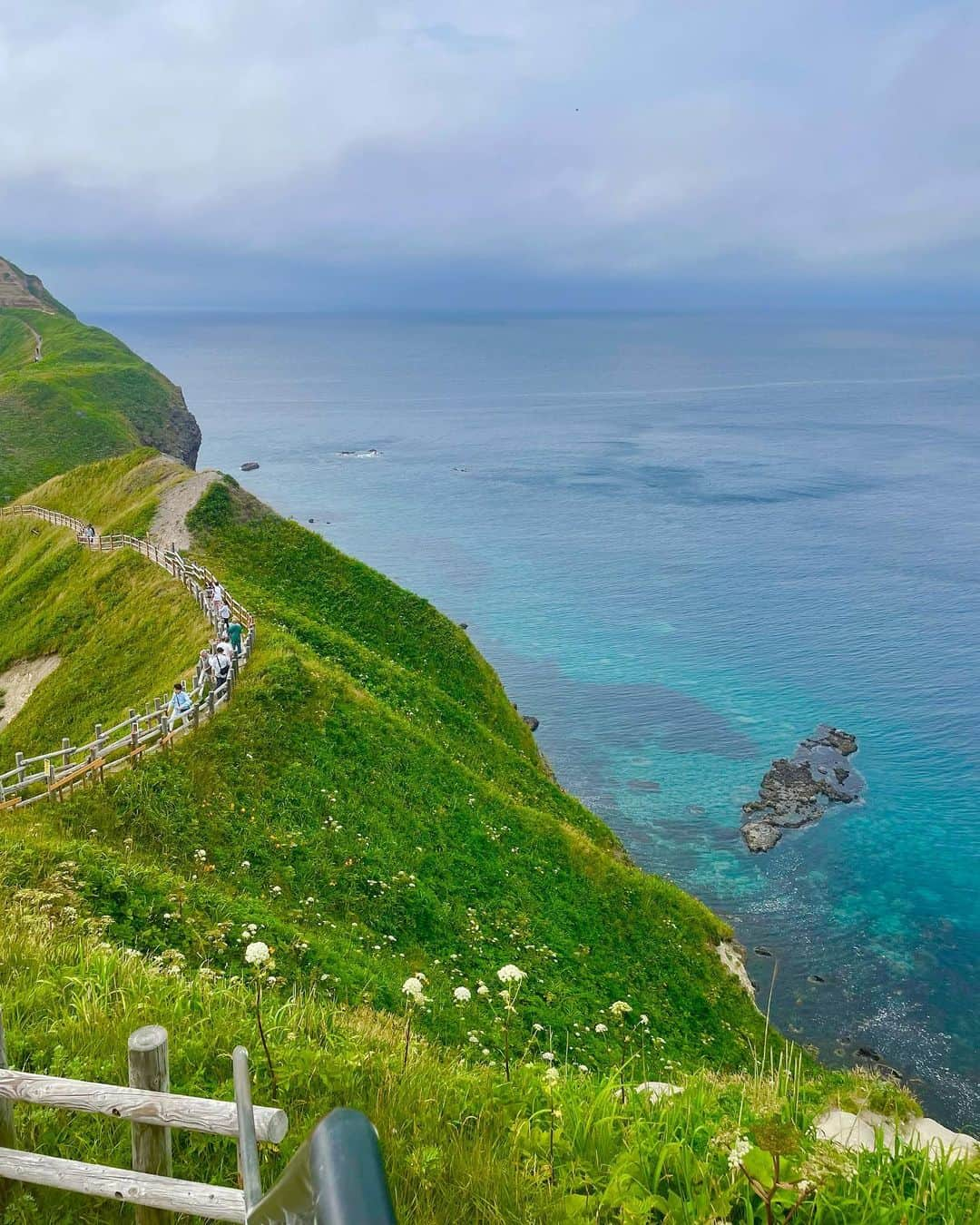 農海姫夏のインスタグラム：「北海道の絶景🫣⛰🌊」