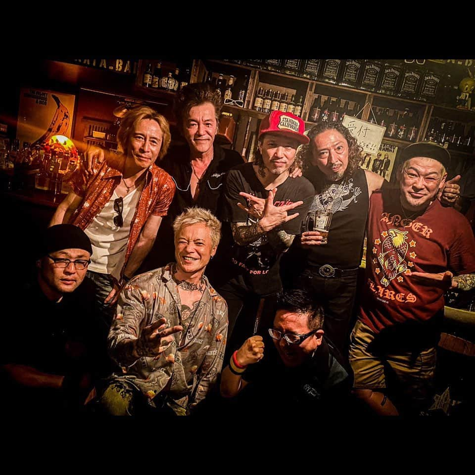 THE STREET BEATS（ザ・ストリート・ビーツ）のインスタグラム：「. ■「OKIソロ弾き語りTOUR｜唄旅ROCKS 2023夏の陣」開幕戦東京2DAYSはザ灼熱の満員御礼!!ド熱い男達が世界一熱い夜を創り最高のスタートとなりました!!今週末の名古屋・松阪にはオキ、エンリケ、ヨシヤ、カタに加え名古屋の雄ストロングスタイル・タグチが参戦!!来週末の京都・大阪には清野セイジが参戦!!前売予約受付中!!本物のロッカー達の熱い生き様がささりまくる唄旅ROCKSを見逃すな!!  ★OKIソロ弾き語りTOUR｜唄旅ROCKS 2023夏の陣★ 7/15(土)名古屋RADSEVEN＊配信あり 7/16(日)三重 松阪ROCKERS CLUB 7/22(土)京都 音まかす 7/23(日)大阪Bright Moon OKI (THE STREET BEATS) エンリケ(THE STREET BEATS) YOSHIYAxxx(RADIOTS) KATA(DONT TURN AWAY)：東京・名古屋・松阪 SS TAGUCHI(STRONG STYLE)：名古屋・松阪 清野セイジ(Captain Hook / ex.THE COLTS)：京都・大阪 全公演｜開場 18:00｜開演 18:30 前売￥4000チケット予約受付中｜当日￥4500｜＋別途ドリンク代 PG発売はありません。メール予約をご利用下さい NEOVISIONメール予約 mail@thestreetbeats.com  ご氏名・電話番号・公演日・枚数を明記しメールでご予約下さい ☆7.15名古屋はローチケ・e+でも発売中＆配信あり 各公演詳細、チケット予約URL、配信URLはHPで!  ■夏の恒例ライブ「BEATSMANIA 2023」開催決定!!更に2023年秋冬ツアー開催も決定!!デビュー35周年!!BASSエンリケ正式加入で更にパワーUP!夏のスペシャルライブ[BEATSMANIA]で心を熱く奮わせろ!!チケットはローチケ,e+等で発売中!!ビートボックス会員の皆様には6.7発送済の会報VOL.141にてFC優先チケット受付中!!  ★BEATSMANIA 2023★ 8.19(土)東京 新宿LOFT *配信あり 8.26(土)広島 SECOND CRUTCH 8.27(日)福岡 DRUM SON 9.02(土)名古屋 RAD SEVEN *配信あり 9.03(日)大阪 Music Club JANUS 全公演｜開場18:30｜開演19:00 前売￥4500発売中｜当日￥5000｜配信￥3000 ローチケ、イープラス、配信URLはHPで!!  【速報!!】2023年秋冬ツアー開催決定!! ★DEBUT 35 YEARS HISTORY TOUR 2023★ 10.21(土)横浜 BAYSIS ＊配信あり 10.22(日)千葉 LOOK 10.28(土)姫路 Beta ＊配信あり 10.29(日)京都 MUSE 11.04(土)仙台 CLUB JUNK BOX 11.05(日)盛岡 GLOBE 11.11(土)豊橋 club KNOT ＊配信あり 11.12(日)神戸 太陽と虎 11.23(木祝)広島 SECOND CRUTCH 11.25(土)福岡 DRUM SON 12.02(土)名古屋 RAD SEVEN ＊配信あり 12.03(日)大阪 Music Club JANUS ★デビュー35周年YEAR FINAL★ 12.10(日)東京 新宿LOFT ＊配信あり *各公演詳細は後日発表!!  ■ライブ会場＆通販にて2023ビーツNEWグッズ販売中! 商品代金合計1万円以上ご購入の方にお客様の宛名入りで「メンバー直筆サイン色紙」をプレゼント。通販は「1回の払込票1枚で通販1万円以上ご購入」のお客様が対象となります。お間違いのないようお申込み下さい。詳しくはオフィシャルサイトで!!   ★NEW[THANKS FIESTA]Tシャツ　￥3500 （Sのみ） ★NEW[THANKS FIESTA] ステージタオル　￥3000（40㎝×110㎝） ＊他の商品はオフィシャルサイトの通信販売ページをご覧下さい  【NEOVISION通販のご案内】 ■【郵便振替】にてお申し込みください ■【口座番号/00180-8-655394】 ■【口座名/NEOVISION】 ■返送手数料は商品1点￥500、2点以上は￥1000です ■価格は全て税込です  #thestreetbeats #ストリートビーツ #エンリケ #エンリケ正式加入　 #唄旅rocks」