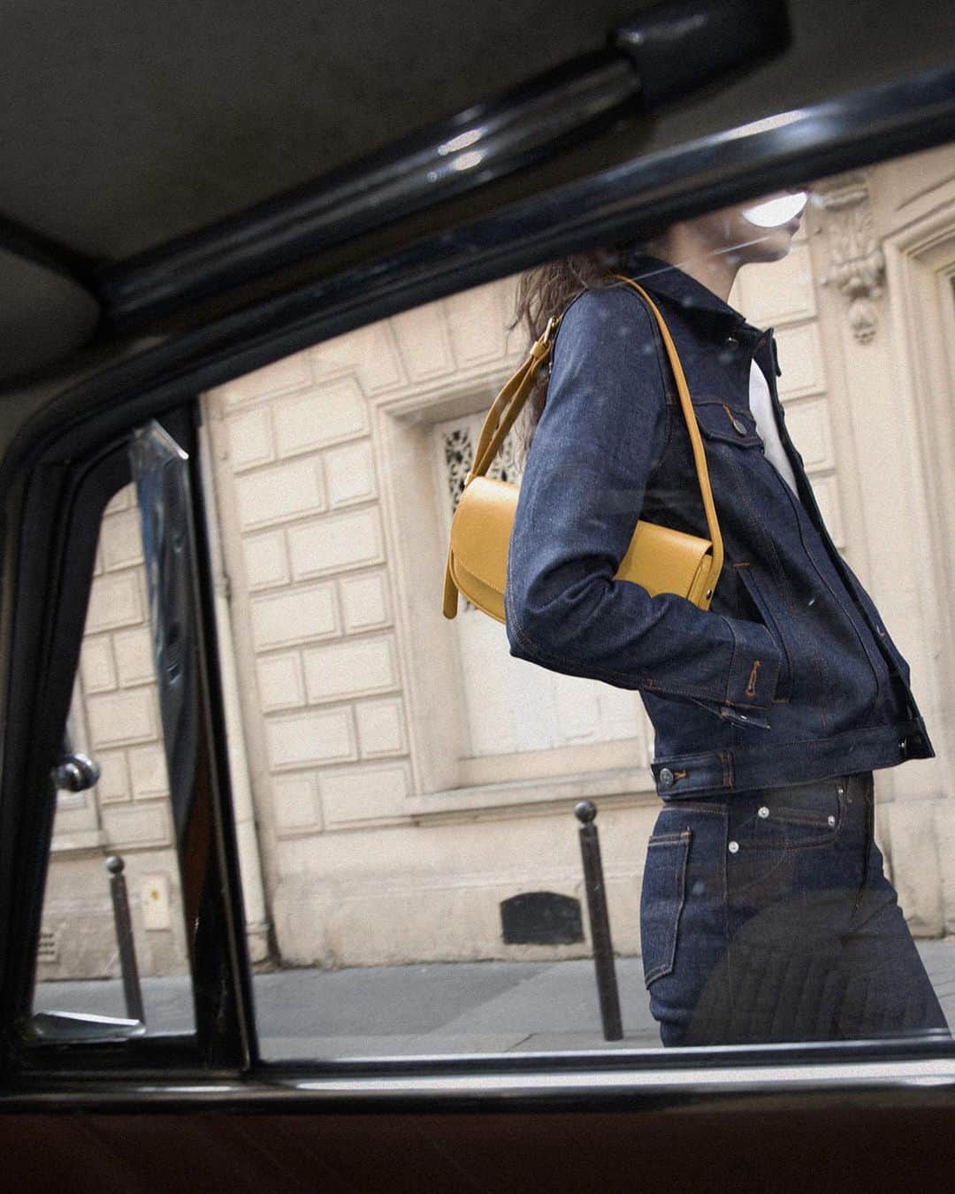 アーペーセーのインスタグラム：「Spotted: A.P.C. classic and seasonal bags in our Pre Fall 2023 mimosa shade.   Get your favourite online and in stores.   #APCParis」