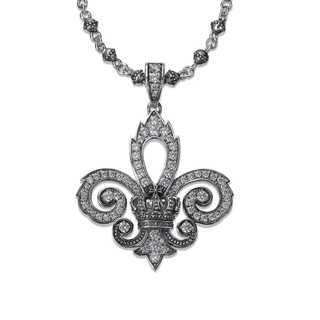 ジャスティンデイビスのインスタグラム：「⠀ SPARKLING F.D.L. Pendant   大ぶりなユリモチーフのエレガントなペンダントトップ。  #justindavis #ジャスティンデイビス #spj282」