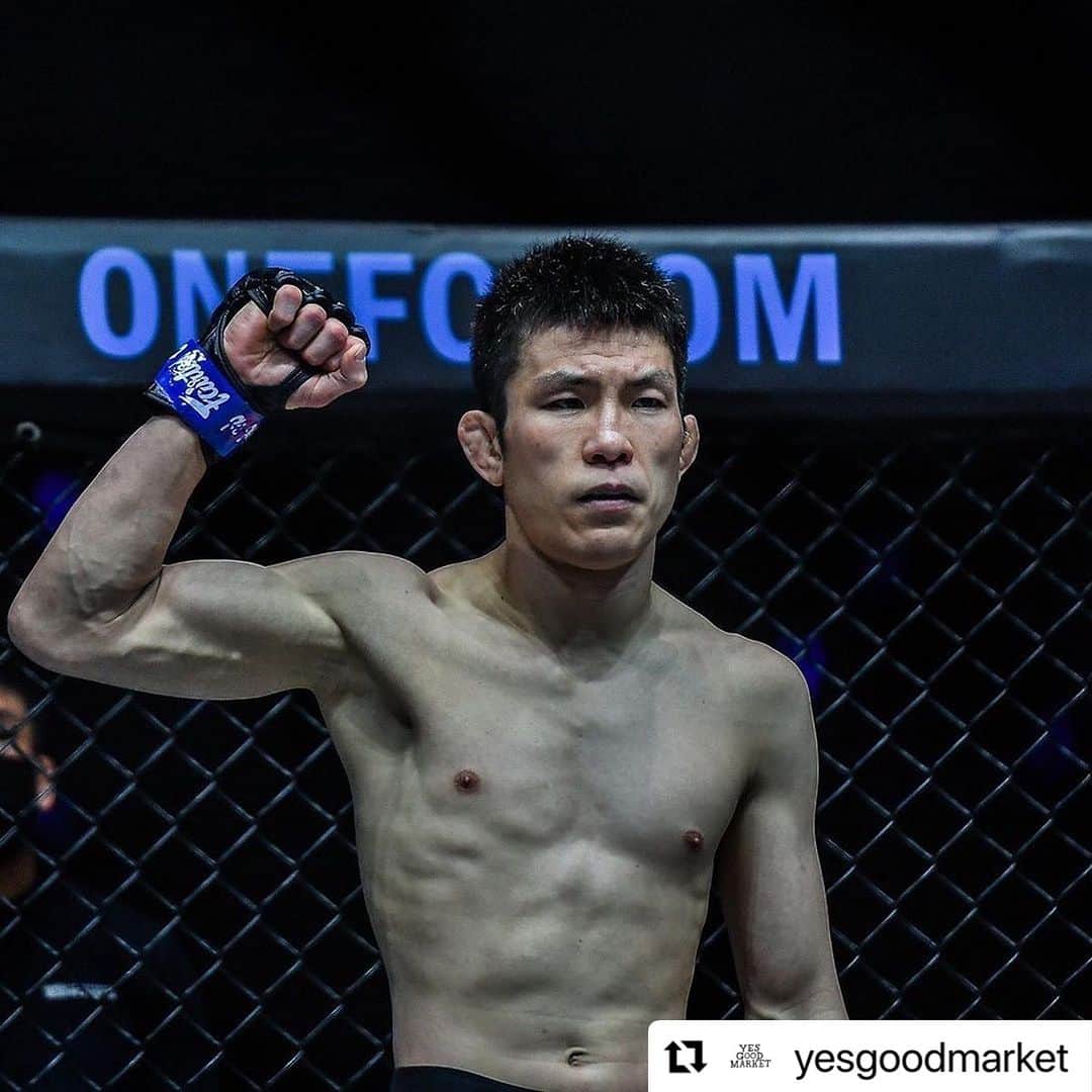 宇野薫さんのインスタグラム写真 - (宇野薫Instagram)「@yesgoodmarket  100A SHOW UP!に 青木くん電撃参戦です‼  #Repost @yesgoodmarket with @use.repost ・・・ YES GOOD MARKET 2023  @caoluno @shinya050983   宇野薫さん @caolunoの出店ブース「UNO CLOSET」に、16日(日)限定でポップアップストア『100A SHOW UP!』が登場。 当日は総合格闘家・青木真也選手 @shinya050983とのスペシャルアイテムを先行販売いたします。尚、この先行販売において12時から16時まで(予定)の間は青木選手ご本人も当ブースに駆けつけてくださるとのことでとても楽しみです。  #yesgoodmarket #ygm #yesgoodmarket2023」7月10日 18時02分 - caoluno