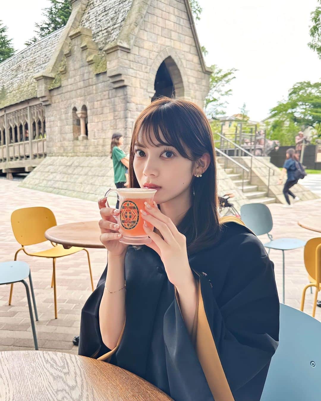 大薮未来さんのインスタグラム写真 - (大薮未来Instagram)「ワーナーブラザーズスタジオツアー東京へ🪄♡  世界観が本当に素敵で、映画の世界に入り込んだみたいでした♡気づいたら6時間も経ってた〜〜  バタービール美味しかった〜🧙」7月10日 18時15分 - miku_ohyabu