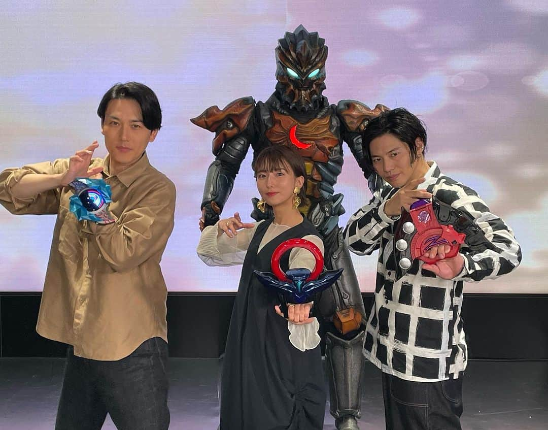 搗宮姫奈さんのインスタグラム写真 - (搗宮姫奈Instagram)「#ウルトラマンの日   今日7/10は初ウルトラマン放送日！ 57周年！！！おめでとうございます🐈🩵  先輩方から引き継ぐ歴史のバトンををしっかりと受け継ぎ、次は私たちがウルトラマンカルチャーを作り、守っていきます！🌏  、、それにしても ジャグラスジャグラーかっこよかったな🥹🩵#推しメン  🎧🐈🔥🥋🔧  #ウルトラマンブレーザー #エミの日常 #ウルトラマン #ultraman  #ultraman_blasar  #超人力覇王 #奥特曼」7月10日 18時15分 - himenachaaaaan