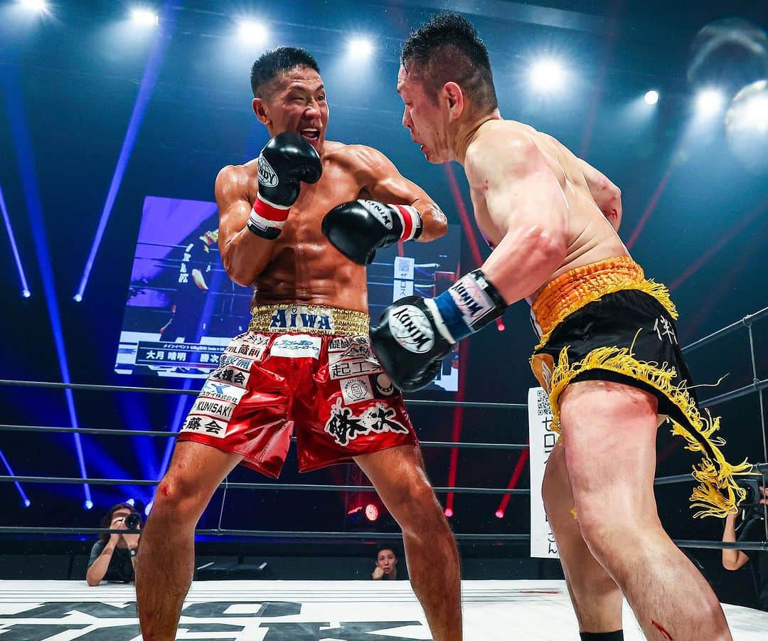 小野寺力のインスタグラム：「. NOKICKNOLIFE豊洲大会にお越し頂き、配信をご視聴いただきありがとうございました。  ベテラン勢の意地、若い選手たちのスペードや爆発力に魅せられた大会となりました。  今後は更に良い大会を創るよう頑張って参ります。 今後ともキックボクシングをよろしくお願いいたします！  ちなみに昨日は都内6ヶ所でキックボクシングの大会が行われていました。 一つにまとまったら凄いコンテンツになるでしょうね。 切実に願います。  #nokicknolife #キックボクシング」