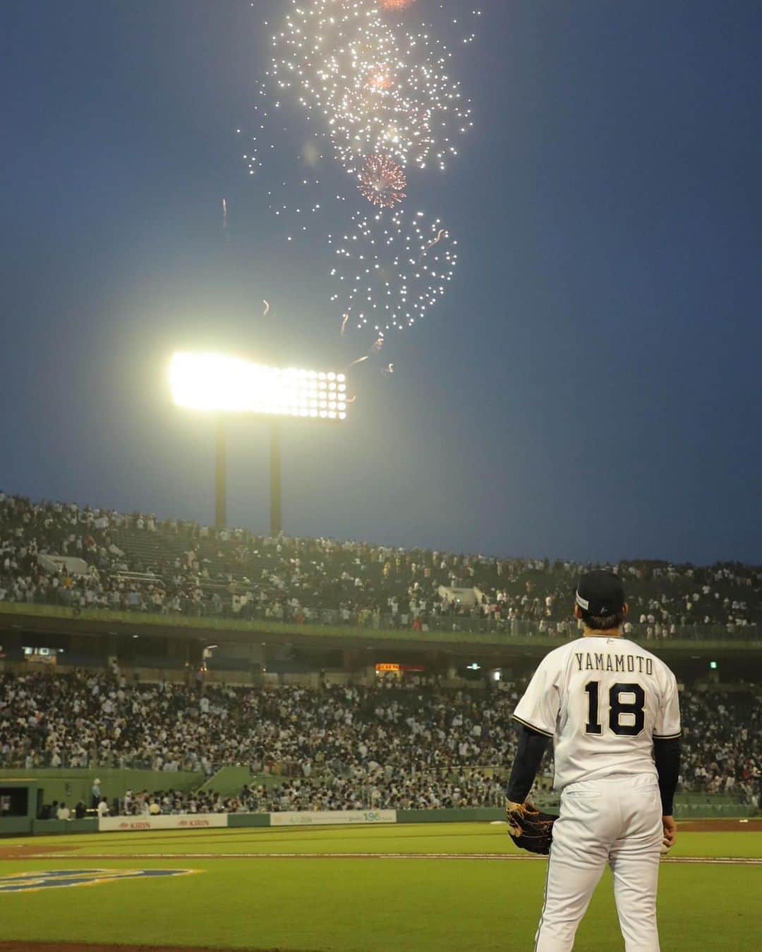 山本由伸のインスタグラム：「7月８日　ほっともっとフィールド神戸  8勝目！ 応援ありがとうございました。 頑張ります！ #花火 #オリックスバファローズ #2023」