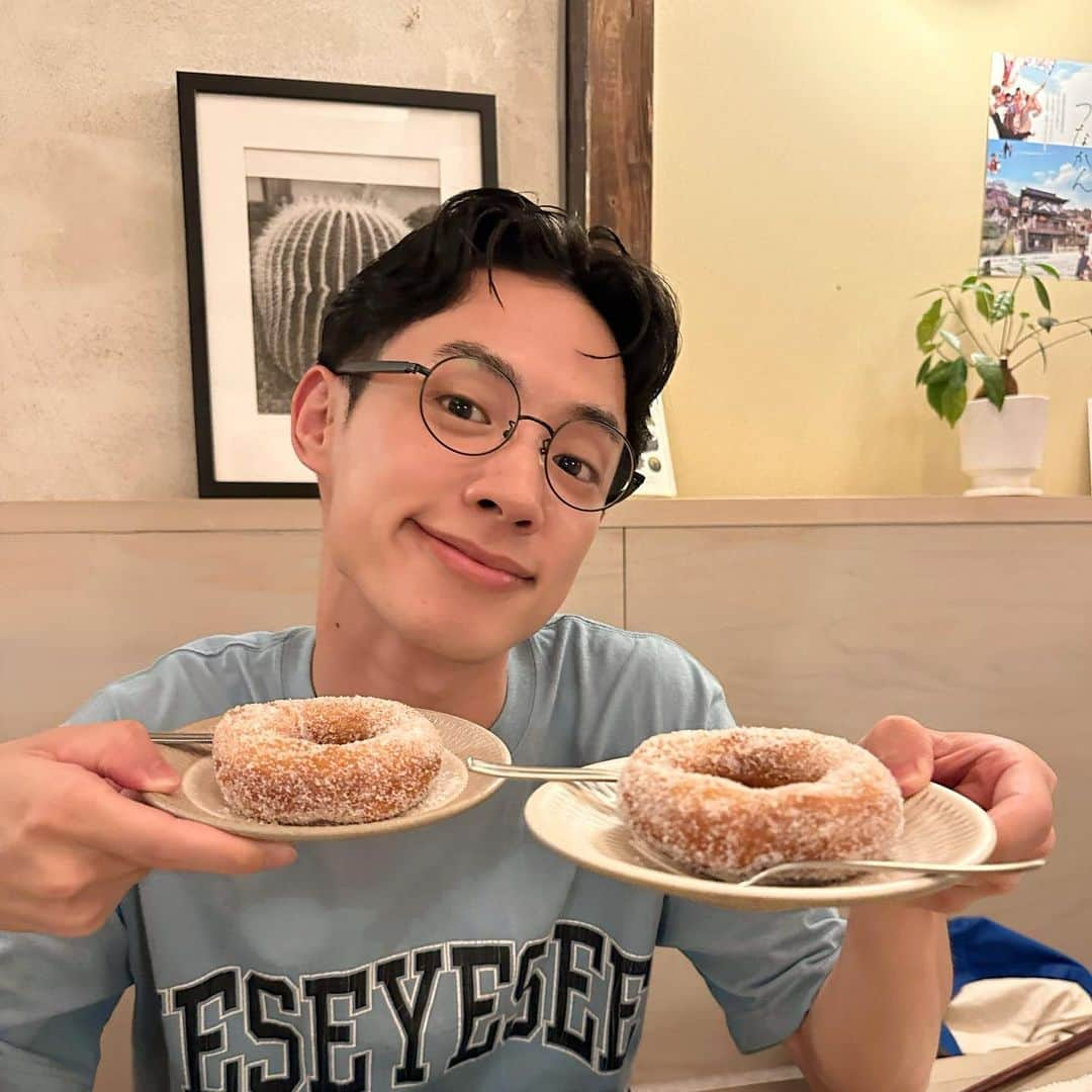 三永武明のインスタグラム：「みんなもこれ、食べる〜？自家製はやっぱり美味しい🍩 #もちもち @sunday_jams_club」