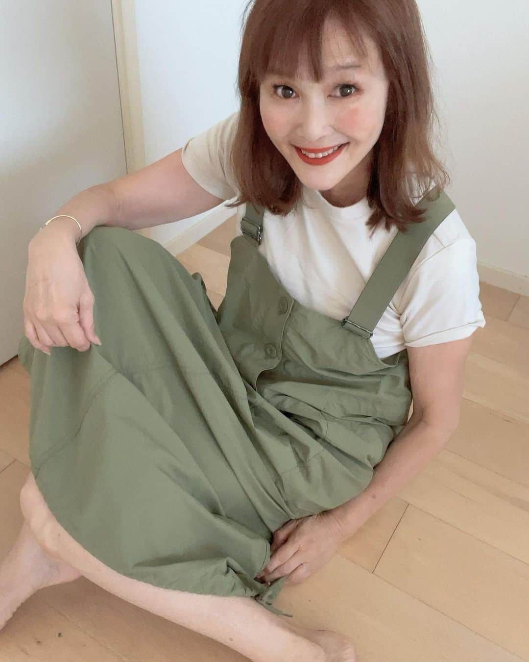 高見恭子さんのインスタグラム写真 - (高見恭子Instagram)「あなたのままそのままで新しいあなた。  #green #newgreen  #greencolor  #fashion#fashionphoto  #fashionstyle  #fashionlover  #simplefashion  #smile」7月10日 18時50分 - takami_kyoko