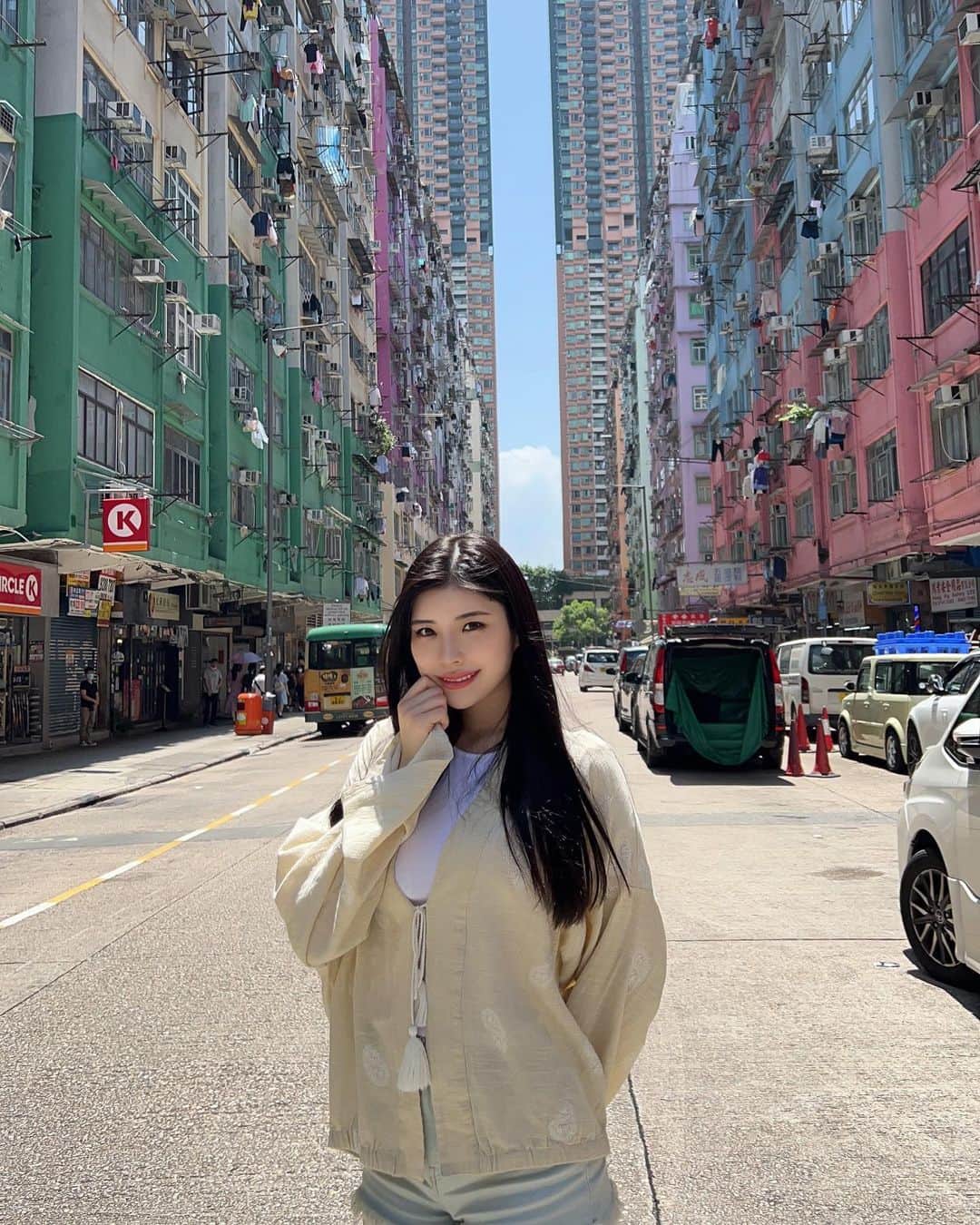 神木麗さんのインスタグラム写真 - (神木麗Instagram)「香港🇭🇰  建物の色が可愛い🩷🩵💚🤍」7月10日 18時56分 - rei.kamiki