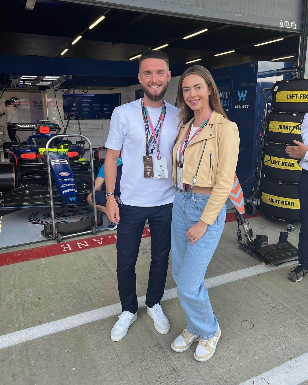 のインスタグラム：「What an unforgettable day 🙌🏼 Thank you for having us @williamsracing @gulfoilinternational 🏎️」