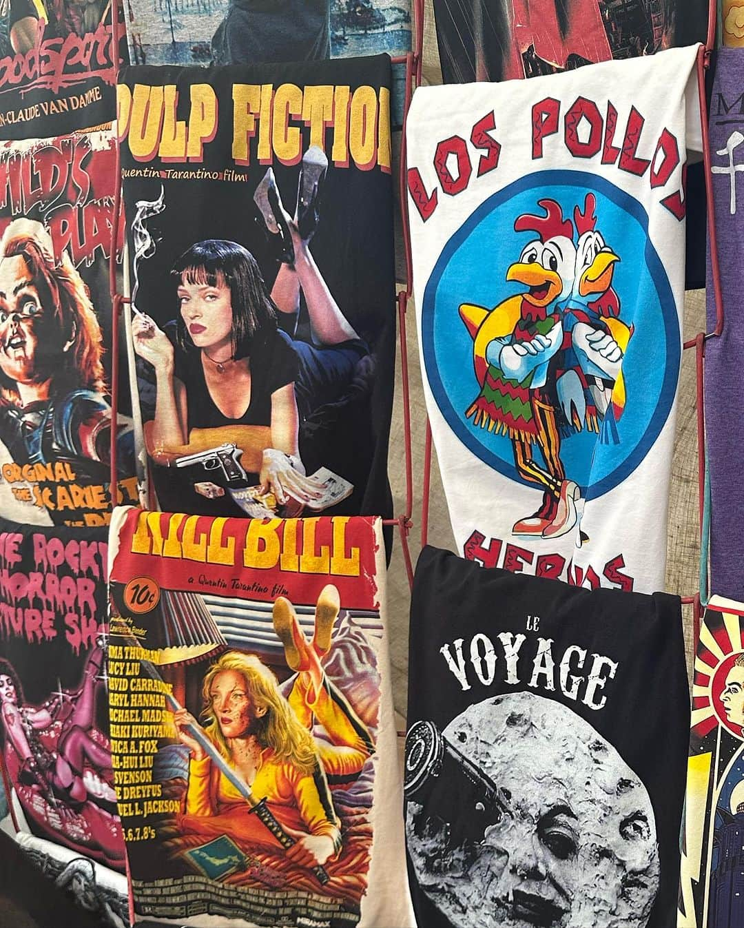 トームさんのインスタグラム写真 - (トームInstagram)「So many t-shirts that I really really need (and one special blanket @goldengirls ) at #Lagunilla Sunday flea markets in #MexicoCity #Mexico   @golden_girls_posters @thegoldengirls4evr」7月11日 5時07分 - tomenyc