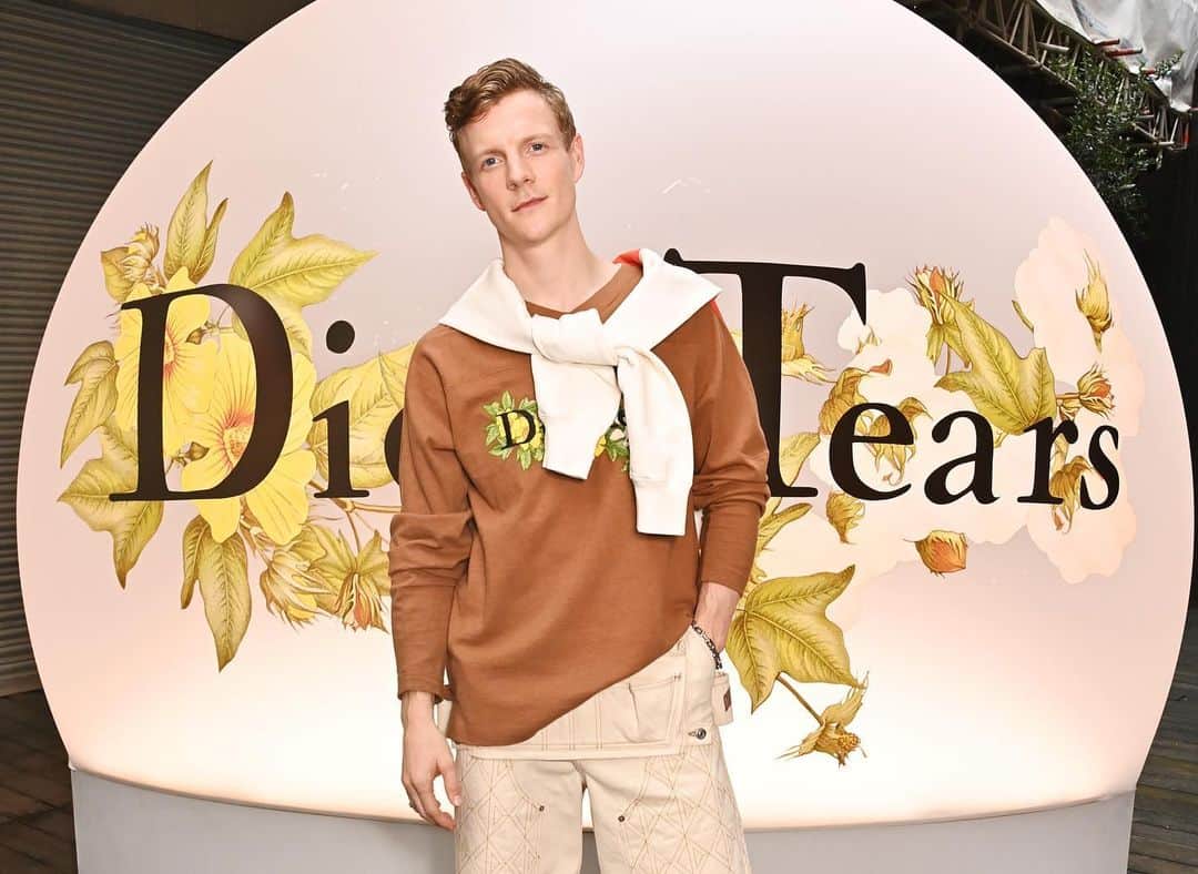 パトリック・ギブソンのインスタグラム：「@mrkimjones X @tremaineemory ❤️‍🔥 #DiorTears #DiorMenFall」