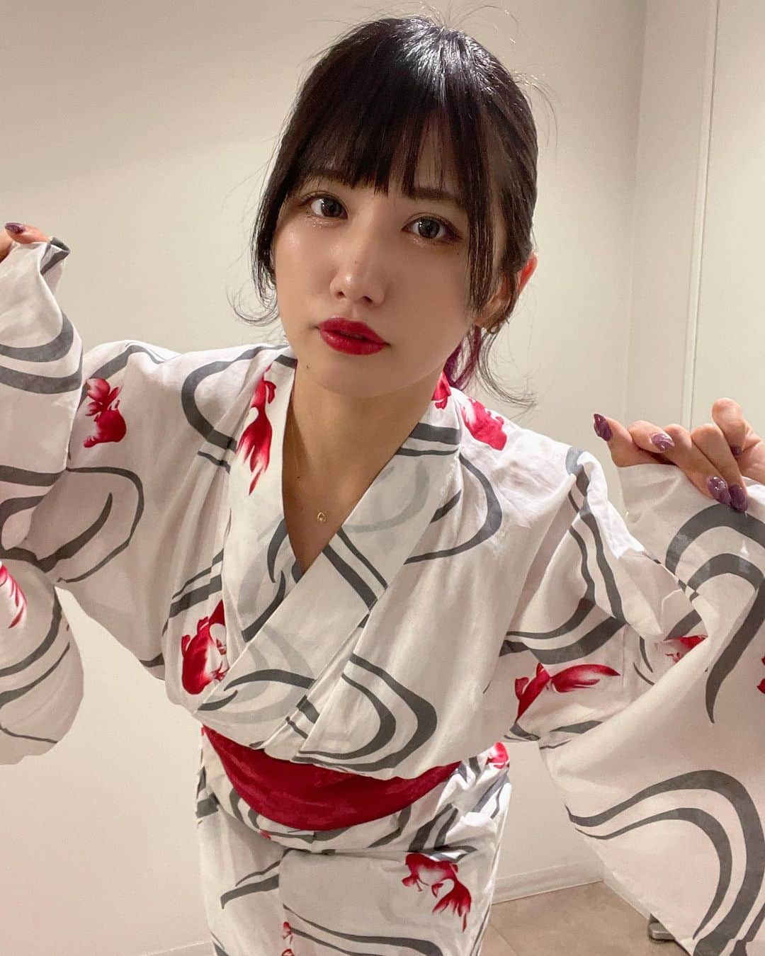 のインスタグラム：「夏だ〜！！  #鈴原優美 #ゆぅみん #鈴原優美売れそう #アイドル #ライブ #バンド #82刑  #グラビア #グラビアアイドル #大阪 #osaka #京都 #モデル #カメラ #撮影 #ポートレート  #水着　#ビキニ　#sexy #idol #舞台　 #自拍 #模特 #粉我 #可愛 #얼짱 #얼스타그램」