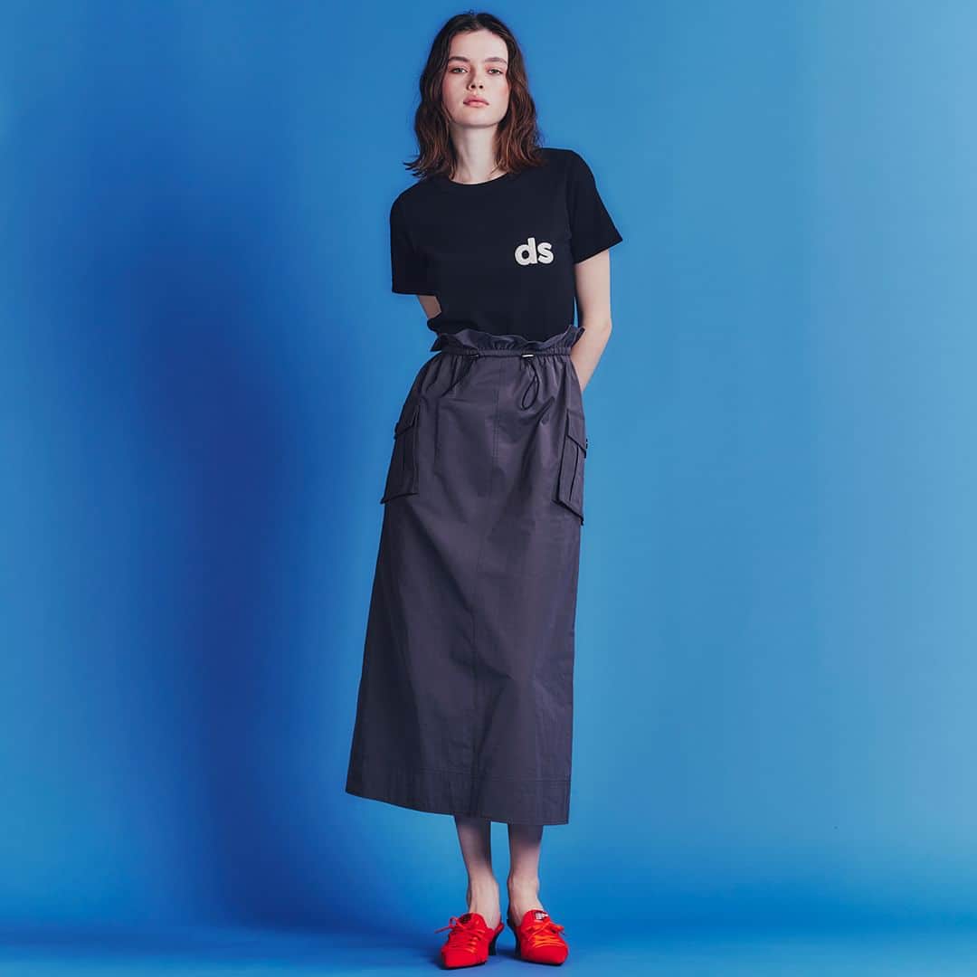 Double Standard Clothingのインスタグラム：「. NEW ARRIVAL 2023 PRE-FALL COLLECTION . [BOTTOMS] DSC / ボックスポケットマキシスカート price. 37,400円(税込) color. キャメル / チャコール size. 36 / 38 . ------------------------------------------ #doublestandardclothing #tokyo #DSC #sov #nightstore #fashion #ootd #2023prefall」