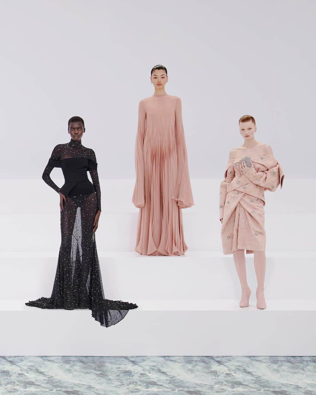 Fendiのインスタグラム：「Shot by Brett Lloyd, the final photo of #FendiCouture Autumn/Winter 2023 captures the hidden intricacies of Kim Jones' latest collection, from second-skin silks with a single seam to draping and jewel-inspired craftsmanship, drawing from high jewellery by Delfina Delettrez Fendi.  Artistic Director of Couture and Womenswear: @mrkimjones Artistic Director of Accessories and Menswear: @silviaventurinifendi Artistic Director of Jewellery: @delfinadelettrez   Set Design and Production: @bureaubetak  Photography: @brett_lloyd  Styling: @alistermackie Hair: @guidopalau Makeup: @peterphilipsmakeup Nails: @nellysferreira @raja_bouallou  Casting: @shelleydurkancasting  Models: @acholpriscilla__ @mikaschndr @laineyjhearn」