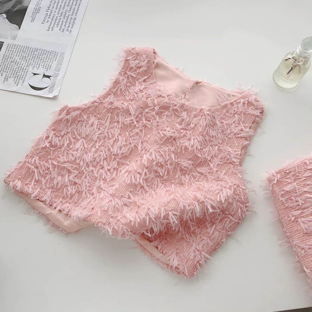 Y's Stellaのインスタグラム：「. 💗New item ツイード×もけもけ×ピンク  #トップス#女子会#ツイード#可愛い#ピンク#Pink#ピンクコーデ」