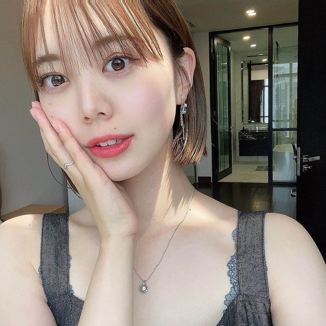 杉本美友のインスタグラム：「･ It’s extremely hot day🤣🫶  #selfietime#kualalumpur#malaysia  #shorthair#makeup#japanesegirl#🇯🇵#🇲🇾 #」