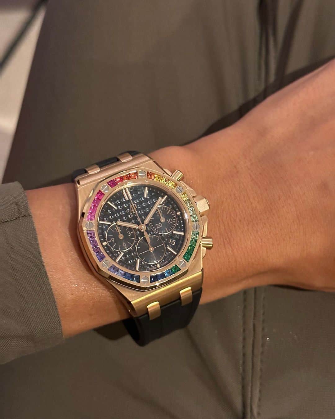 Tamara Kalinicのインスタグラム：「The watch world belongs to men but not when it comes to @audemarspiguet that loves and appreciates women - a proof is the latest women’s collection that just got released(and my own watch at the very last slide) The only question is which one shall i order next? Praying to the Gods of quota every day 😜」