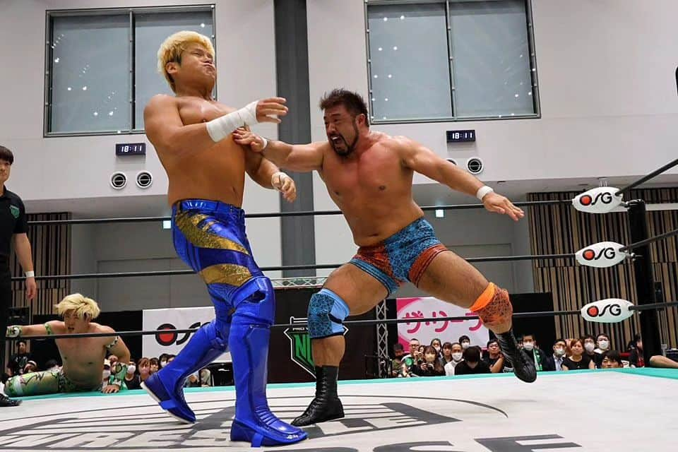 プロレスリング・ノアさんのインスタグラム写真 - (プロレスリング・ノアInstagram)「2023年7月9日 東京たま未来メッセ 【SUNNY VOYAGE 2023】  金剛解散後第一歩の拳王が青いNEWコスチュームで登場!! 清宮との“海王”が元W-1コンビから勝利。  ■見逃し配信はwrestleUNIVERSE‼️ 👀https://www.wrestle-universe.com/lives/nRAeWvg5YaVrybjgdc9cbi  ©プロレス格闘技/DX https://dx-sp.gsj.bz/dxnews.Index/detailSokuhou/?news_id=20230709001&organization_id=&company_id=&contents_id=1 . . ■プロレスリング・ノア大会スケジュール・チケット詳細はこちら↓ https://www.noah.co.jp/schedule/ -詳しくはプロフィール画面に記載のURLからご覧ください- . 🔥NOAHを見るならWRESTLE UNIVERSE‼️🔥 . 🖥️【WRESTLE UNIVERSEはこちら】 👀https://www.wrestle-universe.com/ . . Hello to all Pro-Wrestling fans overseas!! WRESTLE UNIVERSE ,the leading wrestling video subscription site,Please register!! . ⏯️WRESTLE UNIVERSE is here!! 👀https://www.wrestle-universe.com/ . . . #noah_ghc #プロレスリングノア #prowrestlingnoah #プロレス #prowrestler #prowrestling #ABEMA #wrestleUNIVERSE #プロレスフォト #instaprowrestling」7月10日 21時08分 - noah_ghc