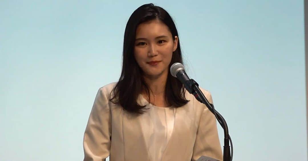 太田理恵のインスタグラム：「先日のDigi-PoC TOYAMAという富山県のイベントで司会をやらせていただいた時の映像がアップされています🫶 デジタルで地域の課題を解決する実証実験の話が興味深かったし、誰でも応募できるみたいなのでぜひ見てみてください🥰 https://youtu.be/0d7AbcnESio」