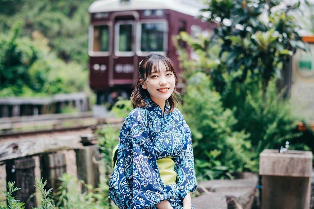柚木ふゆのインスタグラム：「・ ・ ・ 待ち合わせ ・ ・ ・ photo by kj さん ・ ・ ・ ・ ・ ・ ・ ・ ・ ・ ・ ・ ・ #instaphoto #portrait #portraitphotography #photo #photography #model #film #camera #japan #japanesegirl #girl #ポートレート #ポートレートモデル #被写体 #被写体モデル #浴衣女子 #サロンモデル #カメラ女子 #カメラ好きな人と繋がりたい #写真好きな人と繋がりたい #浴衣 #浴衣ヘアアレンジ #makeup #人像攝影 #人物攝影 #模特 #攝影 #紫陽花 #アジサイ #紫陽花寺」