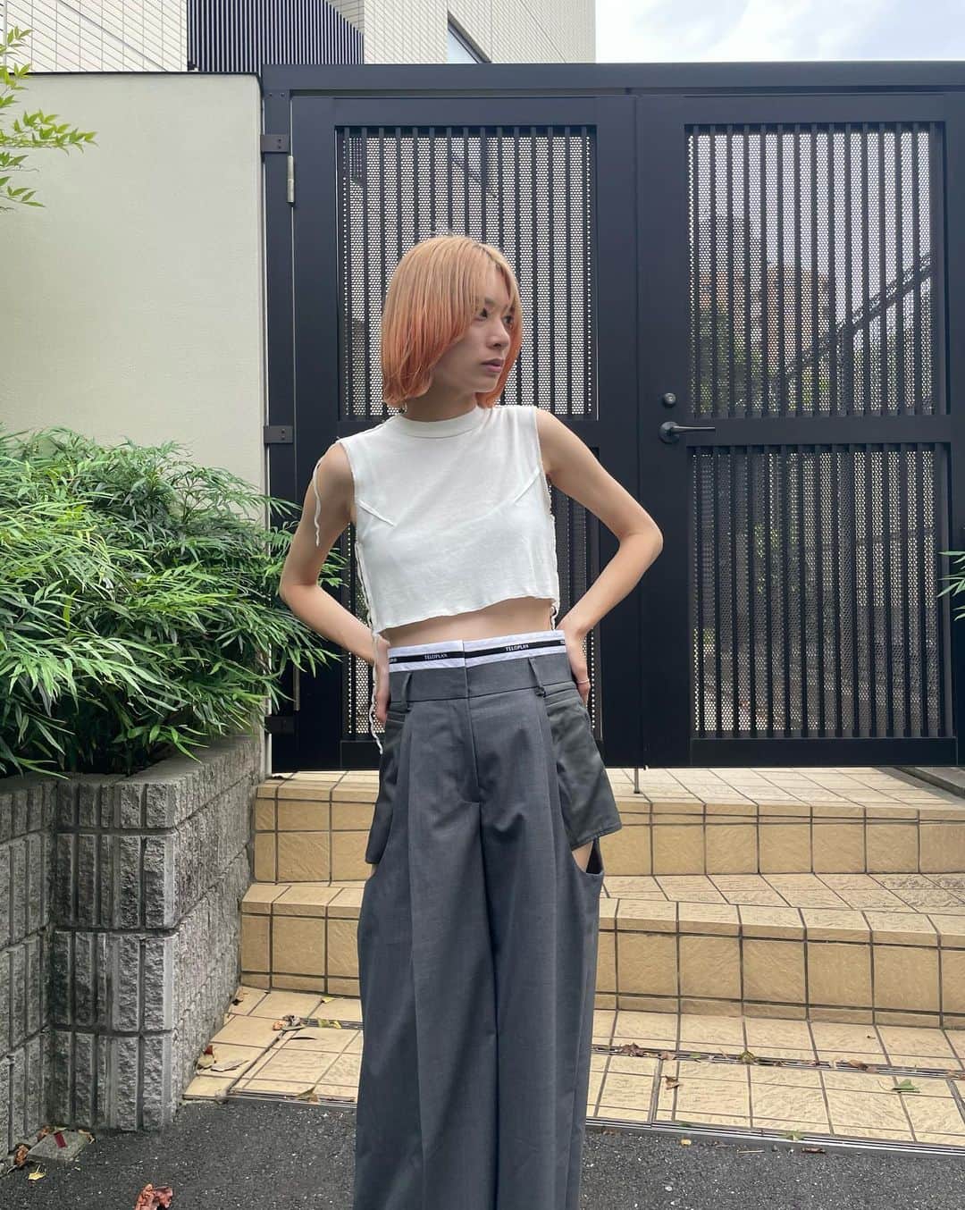 Yukano Nojiriのインスタグラム：「Haruki Trousers 再入荷👏🏼 夏やしクロップドトップスと合わせたい #teloplan #voltagecontrolfilter」