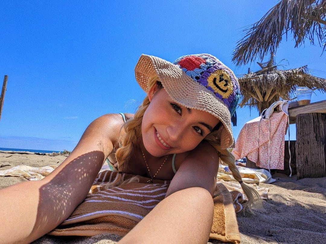 AMIのインスタグラム：「I wanna go to the beach every day💗🌴🌞💨everyone too?? #sanonofre #sanonofrebeach #california #lagirl」