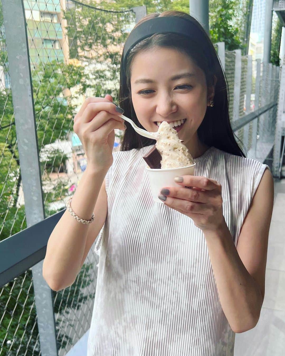 新保里歩のインスタグラム：「🍨🍫🥄🌞  明日も熱中症などに気をつけて みなさまお過ごしください🐻‍❄️🧊」