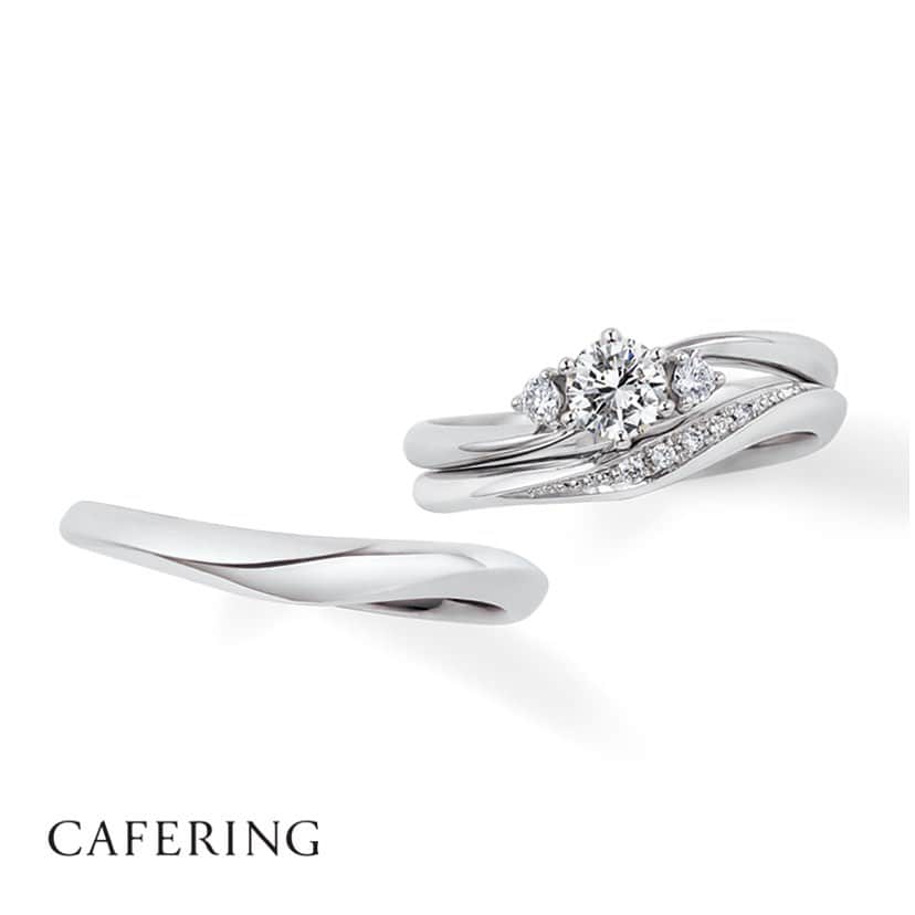 Cafe Ringさんのインスタグラム写真 - (Cafe RingInstagram)「パーフェクトなセットリングを追求して生まれたデザイン「Aimer」  ひとつの愛（ダイヤモンド）をふたりで包み込む意味を持ち、 美しいウェーブラインは、ふたりの愛が流れる時を表します💞  ring: エメ 　  『カフェでお茶を愉しむように🫖 　心地よくジュエリーを楽しむ✨』 CAFERING style  ┈┈┈┈┈┈┈┈┈┈┈┈┈┈┈  𝐂𝐀𝐅𝐄𝐑𝐈𝐍𝐆 ⁡ shop≫ 銀座本店｜全国取扱店80店舗 ⁡ 💐全国でフェア開催中💐 詳細はストーリーズハイライトをチェック ⁡ ┈┈┈┈┈┈┈┈┈┈┈┈┈┈┈  #CAFERINGエメ #CAFERING#カフェリング #CAFERING銀座本店 #プラチナジュエリー #プラチナジュエリーブランド #プラチナジュエリー専門店#プラチナリング#ダイヤモンド#ダイヤモンドリング#ジュエリー#リング#エンゲージメントリング#エンゲージリング#婚約指輪#結婚指輪#マリッジリング#ウエディングリング#セットリング#大人可愛い#アシンメトリー#結婚指輪可愛い#結婚指輪銀座#婚約指輪と重ね付け#結婚指輪と重ね付け#結婚指輪プラチナ#婚約指輪プラチナ#エメ#Aimer」7月11日 7時45分 - cafering.platinum