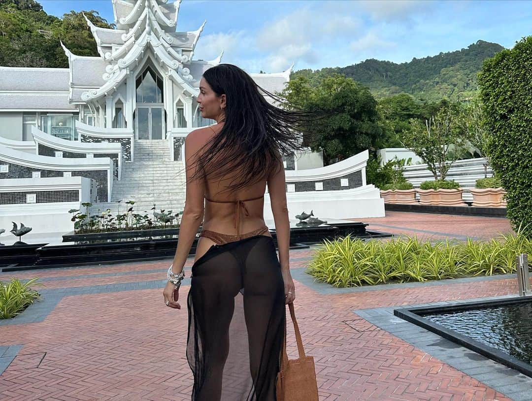 サイラ・ナラさんのインスタグラム写真 - (サイラ・ナラInstagram)「Phuket|Bangkok|Amstermdam|Madrid|Ibiza 🩱👒🐳🌴」7月10日 22時17分 - zaira.nara