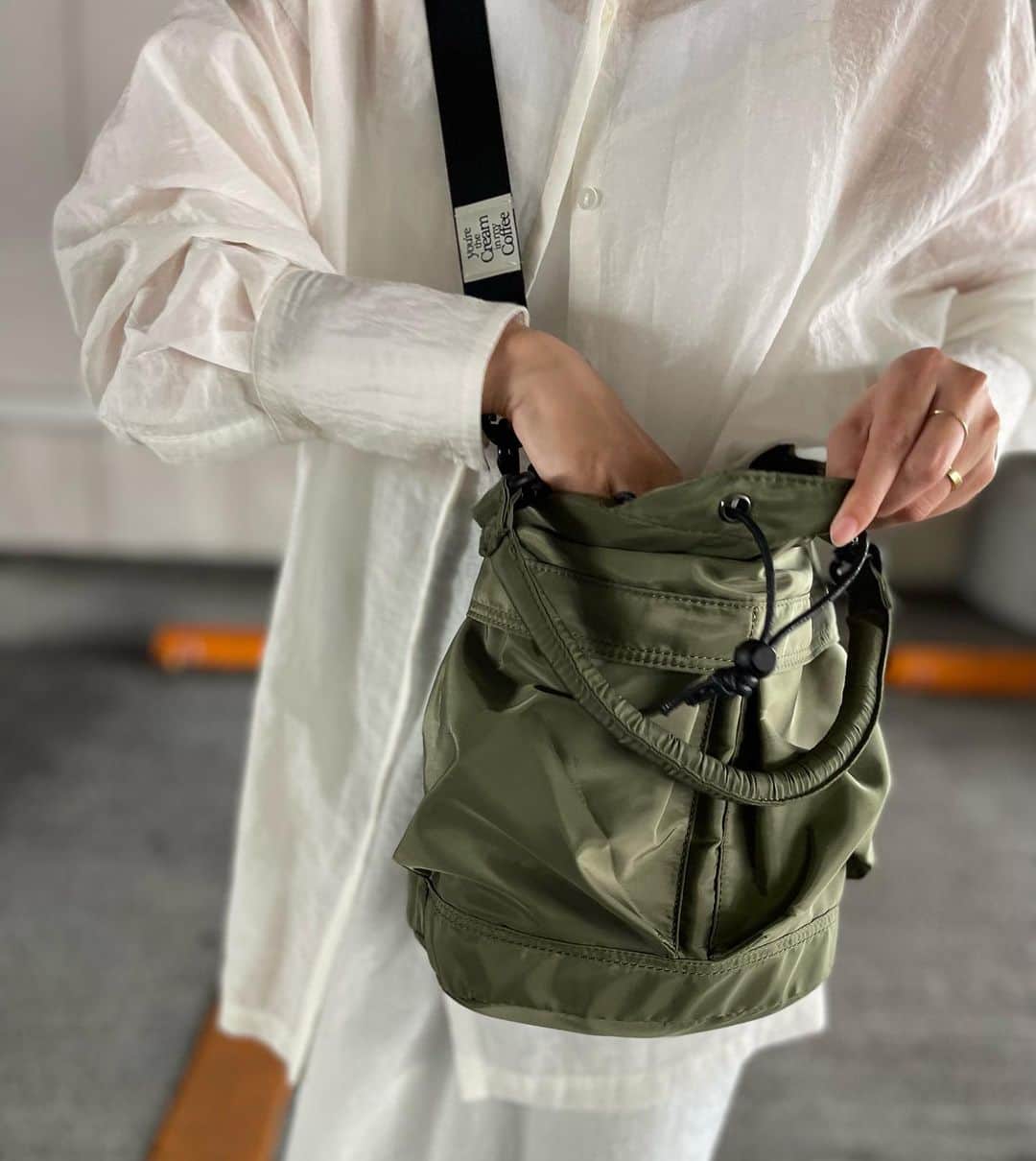 my9mj8のインスタグラム：「たっぷり入って便利すぎるbag🥹 ちょっとのお出かけには すわくんグッズ入れてもこれだけでいけます🐶 ⁡ 販売してくれてありがとう🥹💕 再販もあるみたいです！ ⁡ 要チェック🏃‍♂️ @mai_ticheca」