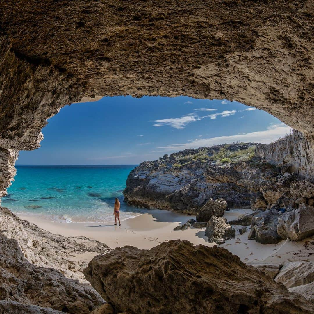 サシャ・カリスさんのインスタグラム写真 - (サシャ・カリスInstagram)「Happy 50th Birthday beautiful Bahamas 🇧🇸  #bahamianindependence #independencedaybahamas🇧🇸 #2023 #50years」7月10日 22時34分 - _bahamasgirl_