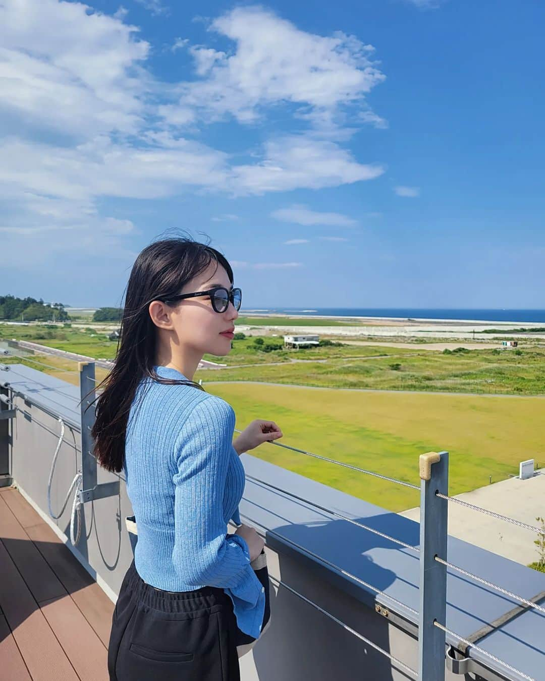 保坂玲奈さんのインスタグラム写真 - (保坂玲奈Instagram)「『福島、その先の環境へ。』 ツアーで福島に来ています🚍  昨年、福島に行ってから、福島の復興を応援したい！という気持ちがあったのに、まだまだ知らないことが多く、 このツアーに参加してみて学ぶことが多かったです。  ① 双葉町産業交流センター ②③④⑤⑥⑦ 東日本大震災･原子力災害伝承館 ⑧ 双葉町の商店街 ⑨⑩ 双葉町南小学校  震災による悲しい被害を、 未だに爪痕が残る街の様子や 伝承館でのアーカイブによって知るだけでなく、 この震災から私たちは、なにを考え、 行動していくかを考えることに意味があると思います。  知らないからこわい。 というのは無知だったことに気が付きました。 除染活動によって、空間線量率は海外主要都市と 同レベルまで減少していることも知りませんでした。 ツアー2日目も沢山学んで、福島の自然や海の幸を 楽しみたいと思います🐟✨ また体験を投稿するね☺️  #福島その先へ #環境省 #PR #renaotravel」7月10日 22時43分 - __renao_0707