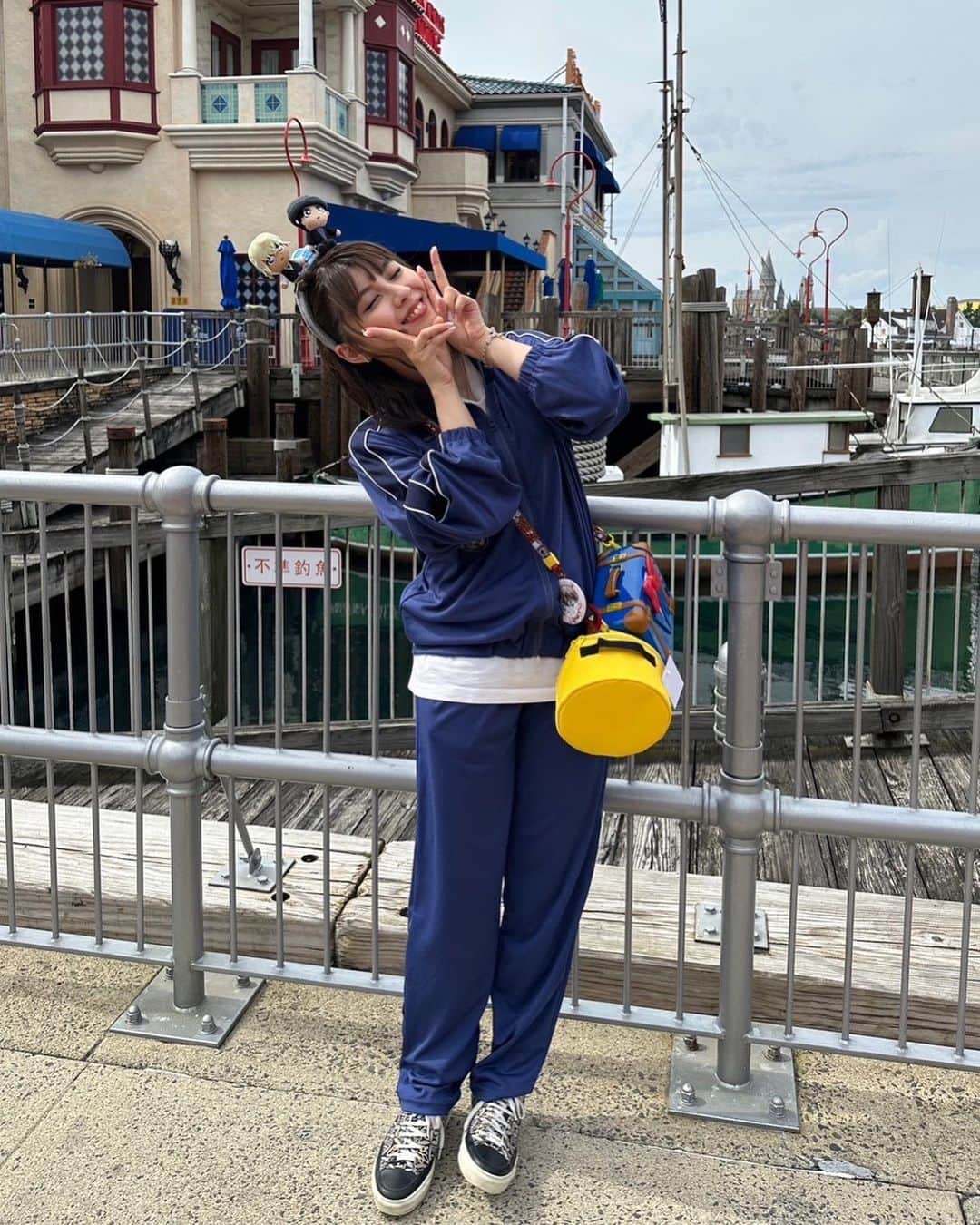 田中美麗さんのインスタグラム写真 - (田中美麗Instagram)「「⚽️オタ活日記👓」  先日体調も優れなく、なかなか行くタイミングがなかったコナンの旅に駆け込みで行ってきました〜  閲覧注意です笑  かなりのオタクやってるから引かないでね？  今回は警察学校編の松田のジャージを着て行ってきました〜 ガチです。  やっぱコナンは世界を救う🌍  暑かったけど、たのしかった！！ コナン好きでも、謎解きは苦手、、、  #名探偵コナン #名探偵コナン好きと繋がりたい #名探偵コナン黒鉄の魚影 #conan  #真実はいつもひとつ #usj #osaka」7月10日 22時49分 - mirei_tanaka_