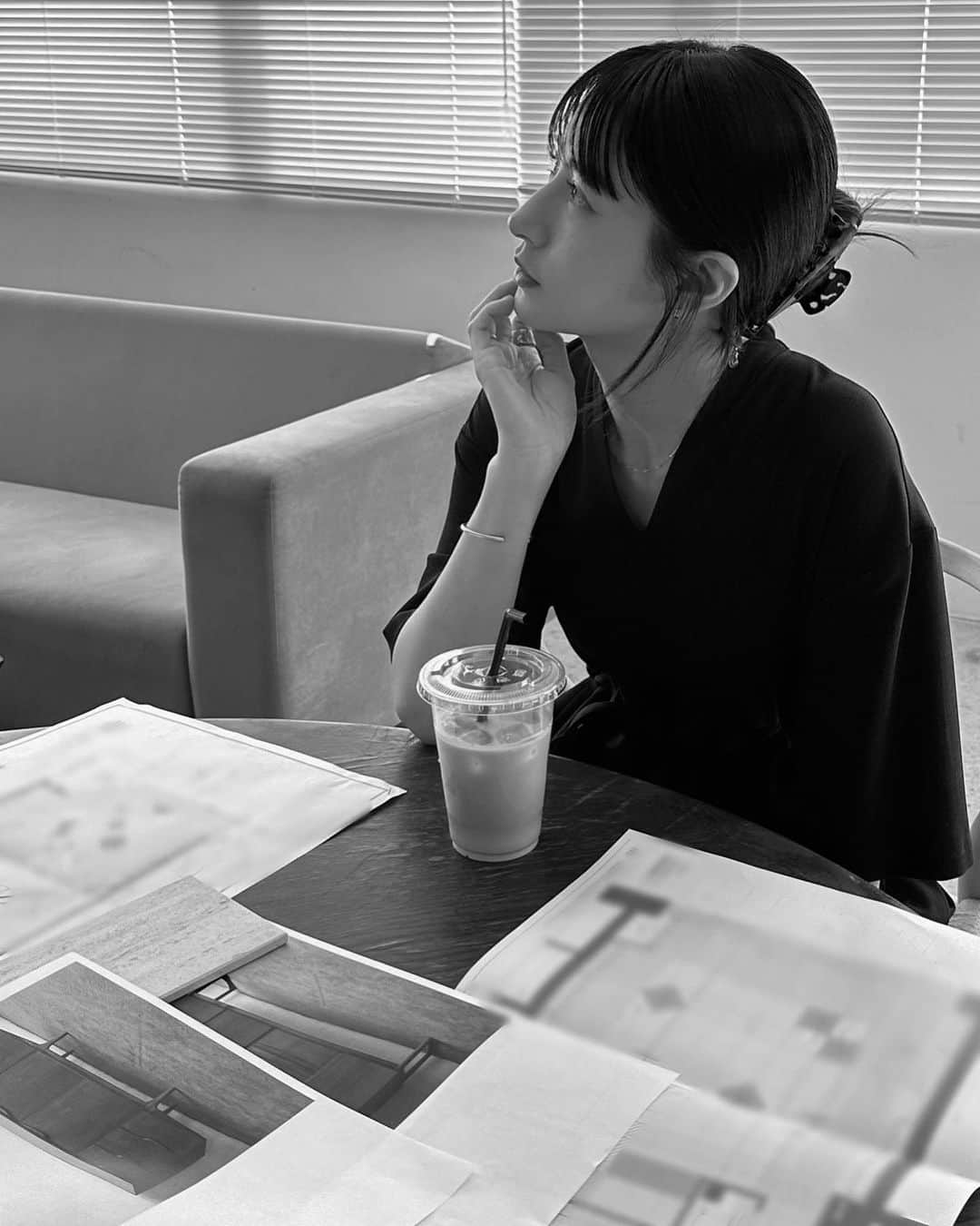 松本恵奈さんのインスタグラム写真 - (松本恵奈Instagram)「こんばんは⚪️ 最近は大事な打ち合わせ続きです。 色々悩みすぎて頭が爆発してしまいそうでした。笑 もう少しで皆さんにお知らせできるよー！どきどきします♡楽しみに待っててね♡ #CLANE  #NEWPROJECT #CLANE_SHINJUKULUMINE」7月10日 23時02分 - ena1123