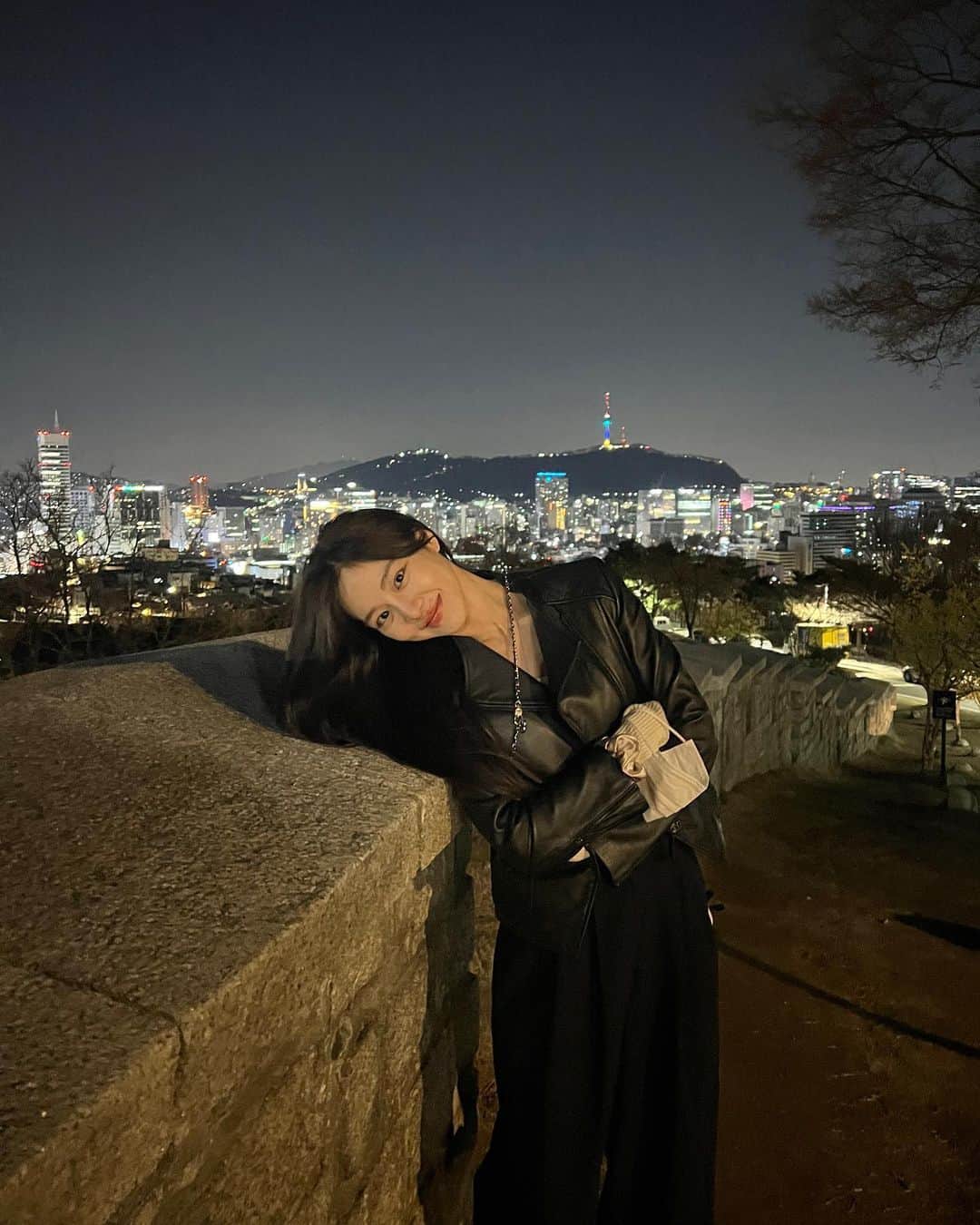 ハン・ジウンのインスタグラム：「✨」