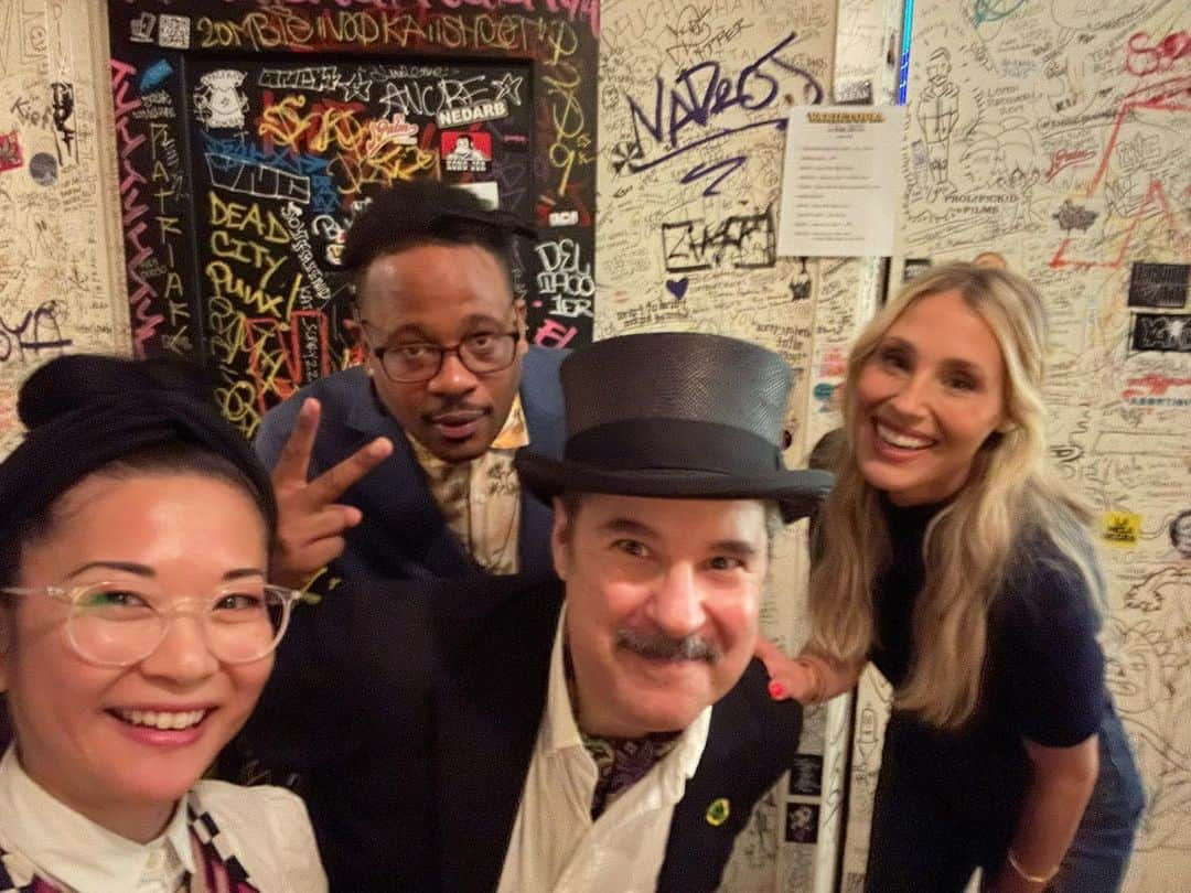 ケイコ・アジェナのインスタグラム：「What a blast! Got to do @varietopia with @pftompkins @thelisagilroy and @open_mike_eagle. Thank you @bablacker and @mrjordankatz for setting it up!   And to @shinkawasaki for coming out. 💕」