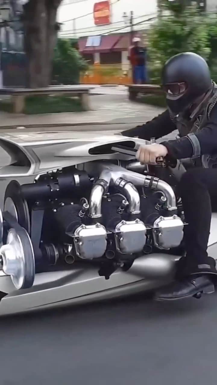 CarsWithoutLimitsのインスタグラム：「Custom Builds 🏍  #motorcycle #motorcycles #bike #cars #carlifestyle #carstagram #carsofinstagram #supercar #supercars #cars #car #carspotter #carsofinsta #reels #reel #reelsinstagram #viral #viralvideos #viralpost #wow」