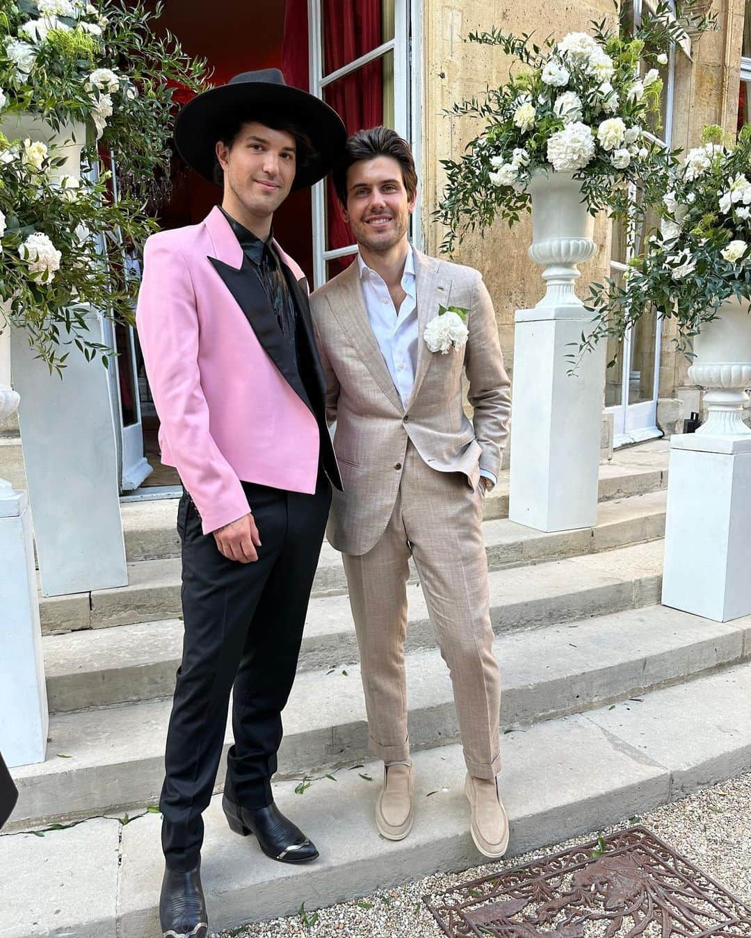 アンドリュー・ウォーレンさんのインスタグラム写真 - (アンドリュー・ウォーレンInstagram)「A quick weekend in Paris to celebrate the amazing wedding of @alexassouline & @solangek_ ❤️ So happy for you both」7月10日 23時43分 - adwarren